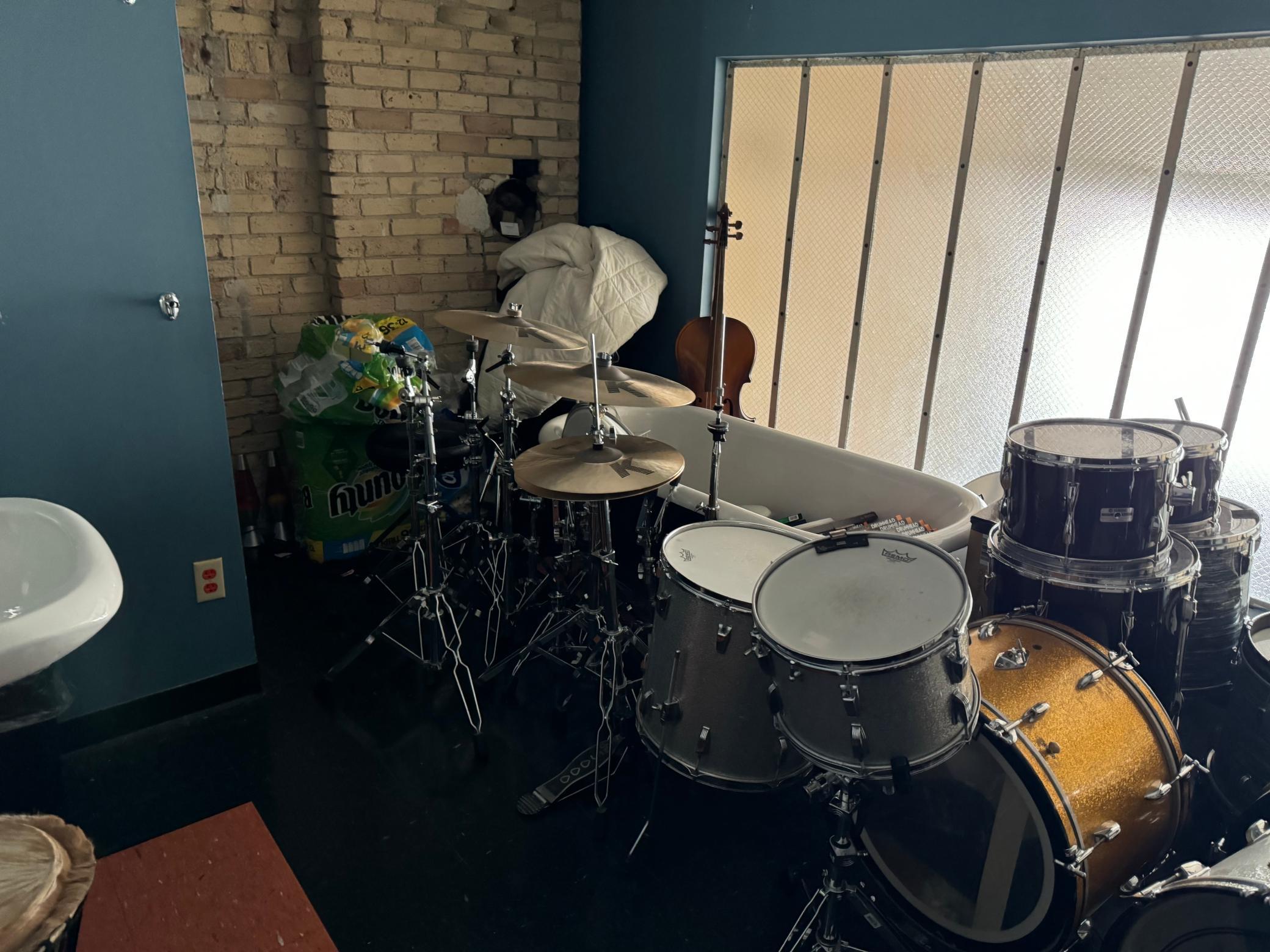 main property photo 32