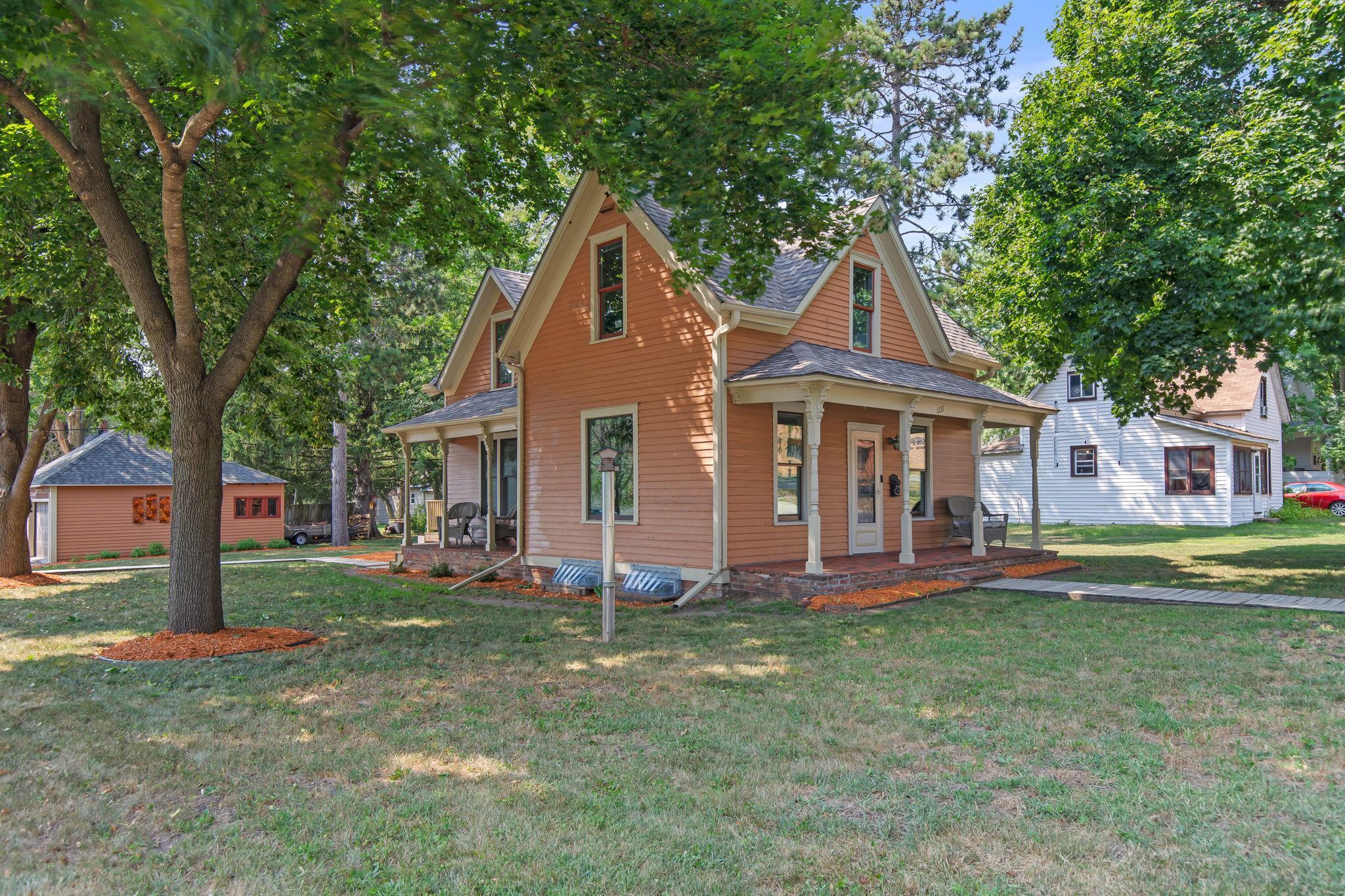 main property photo 2