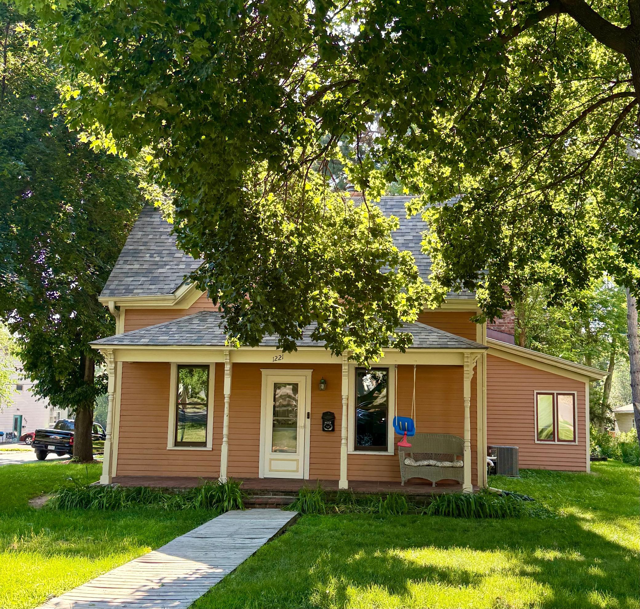 main property photo 28