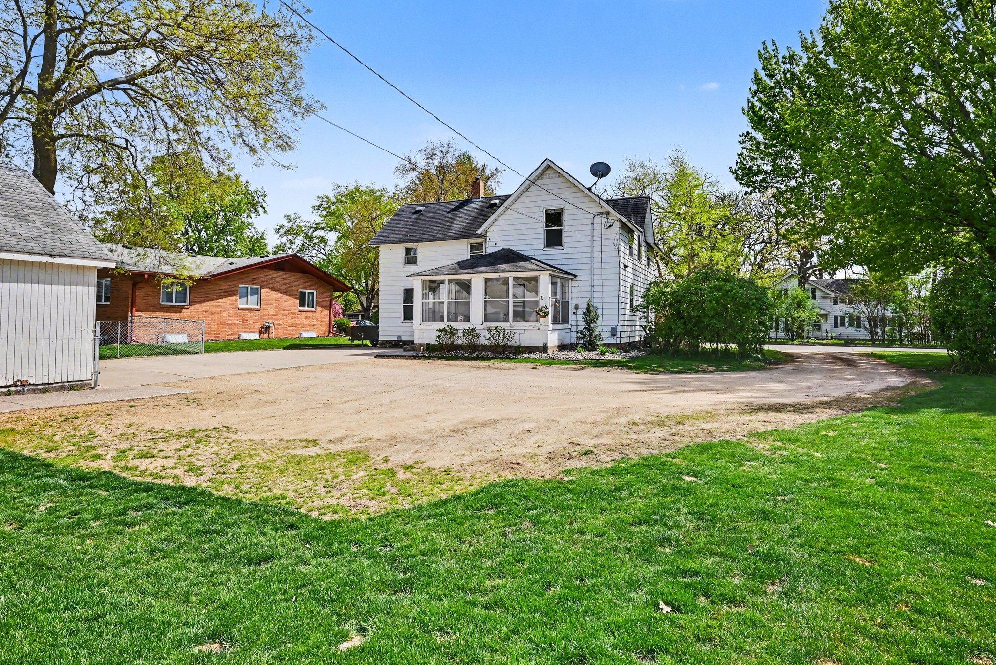 main property photo 26