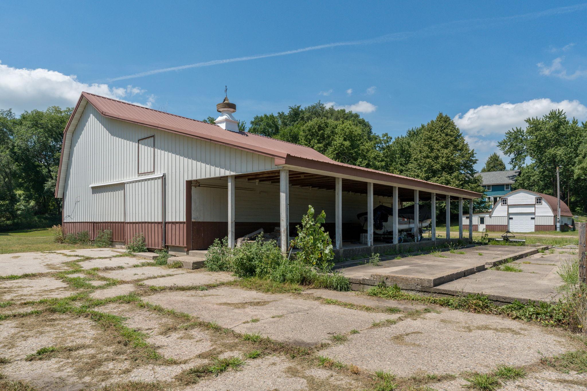 main property photo 50