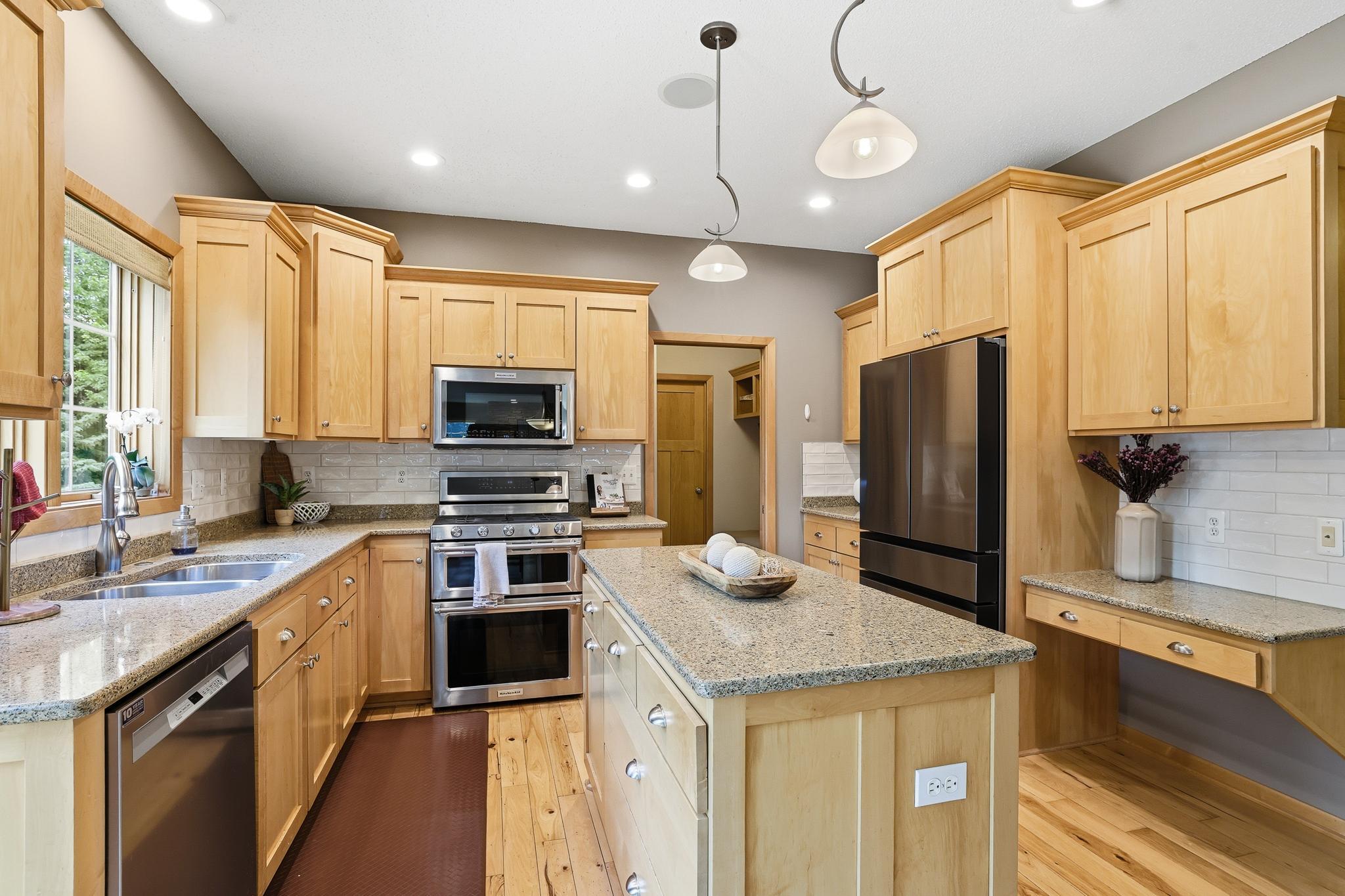 main property photo 17