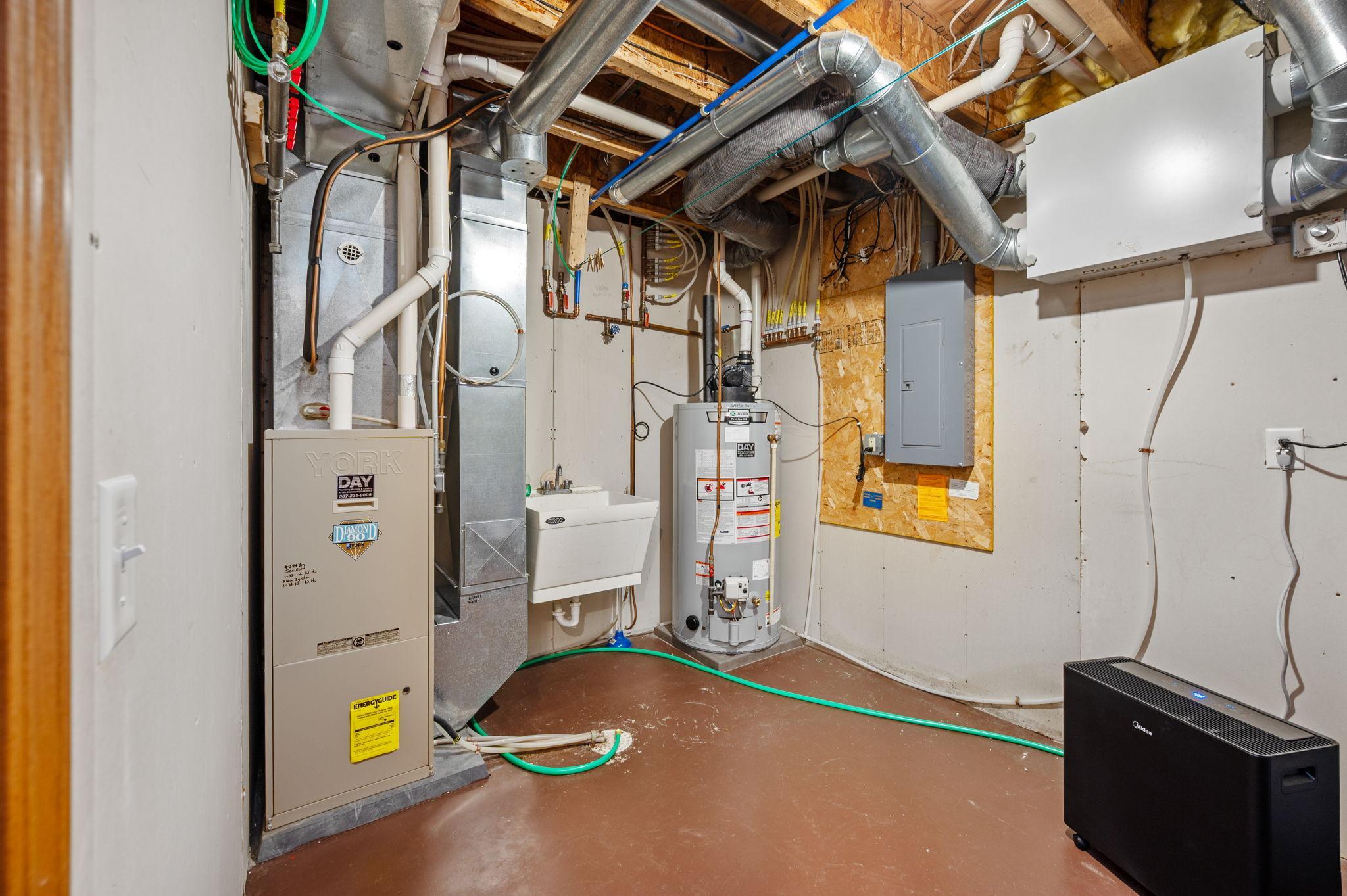 main property photo 32