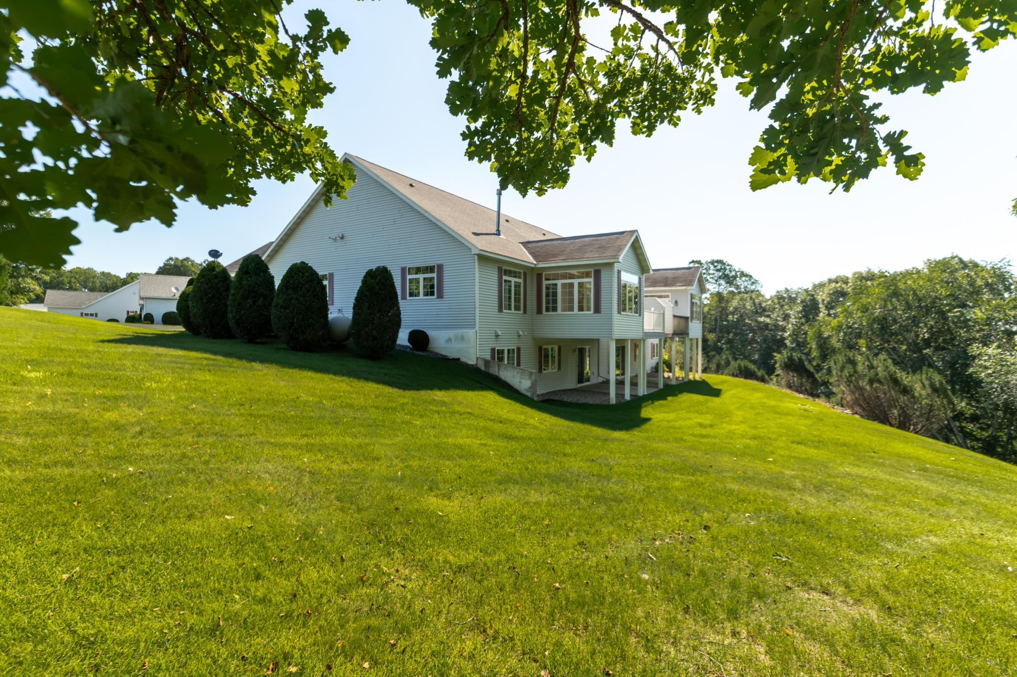 main property photo 10