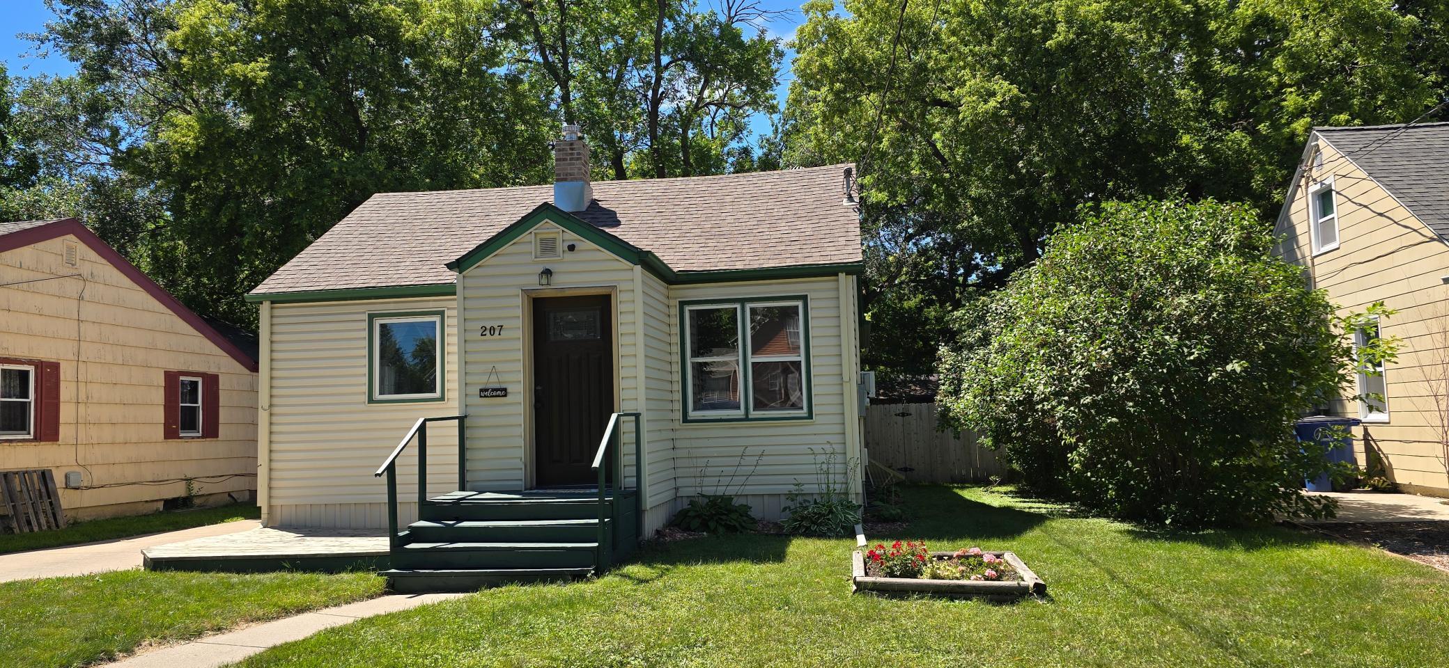 main property photo 18
