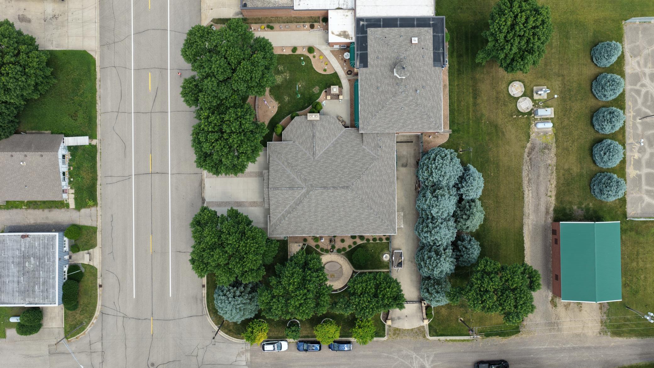 main property photo 33