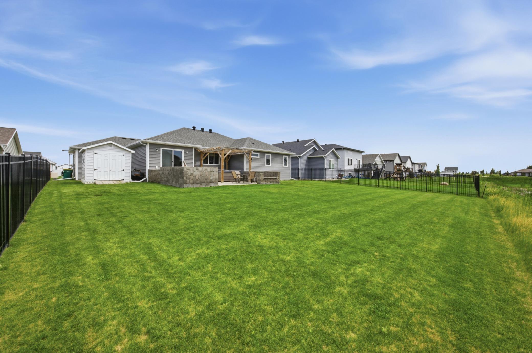 main property photo 40