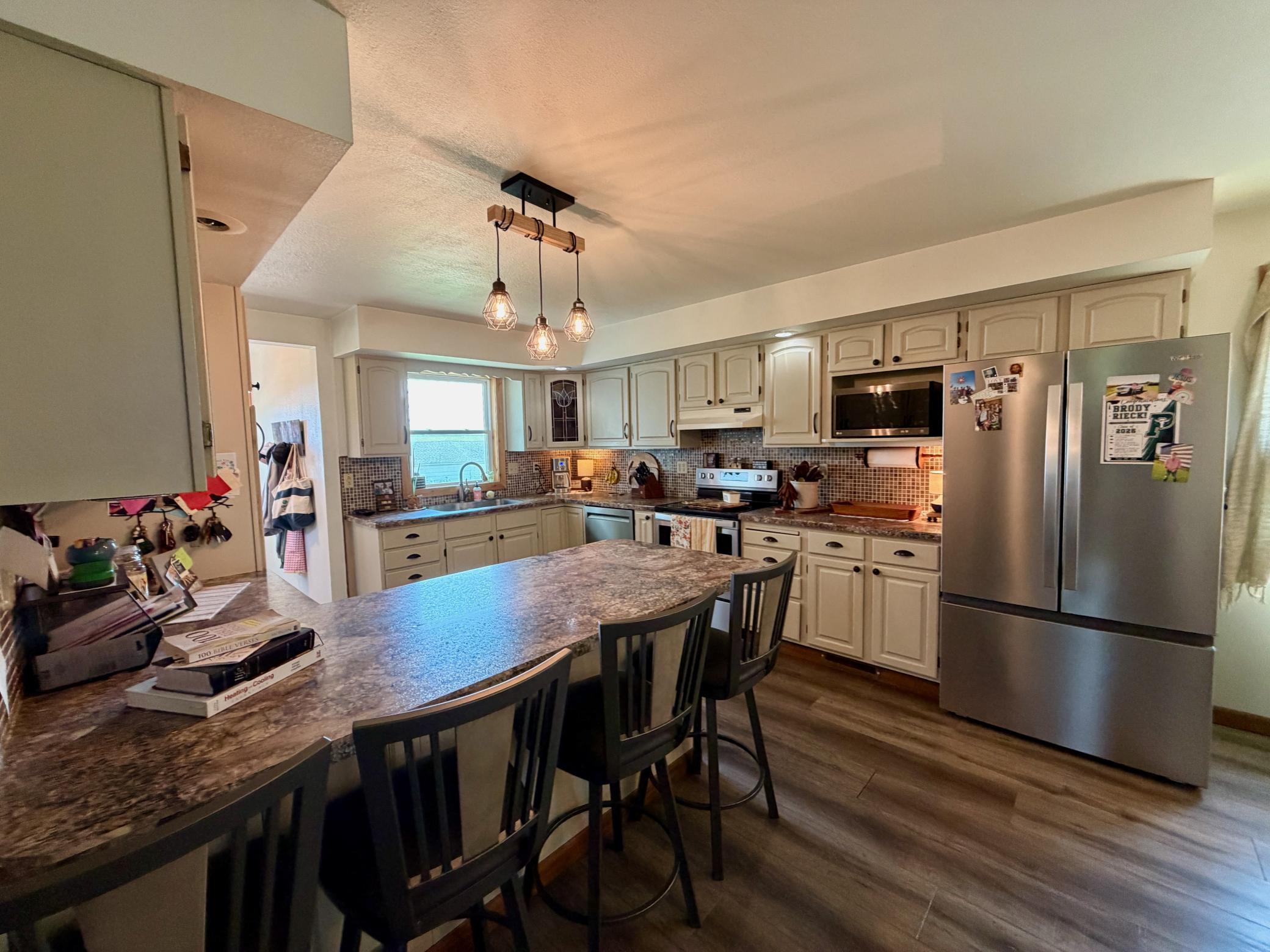 main property photo 6