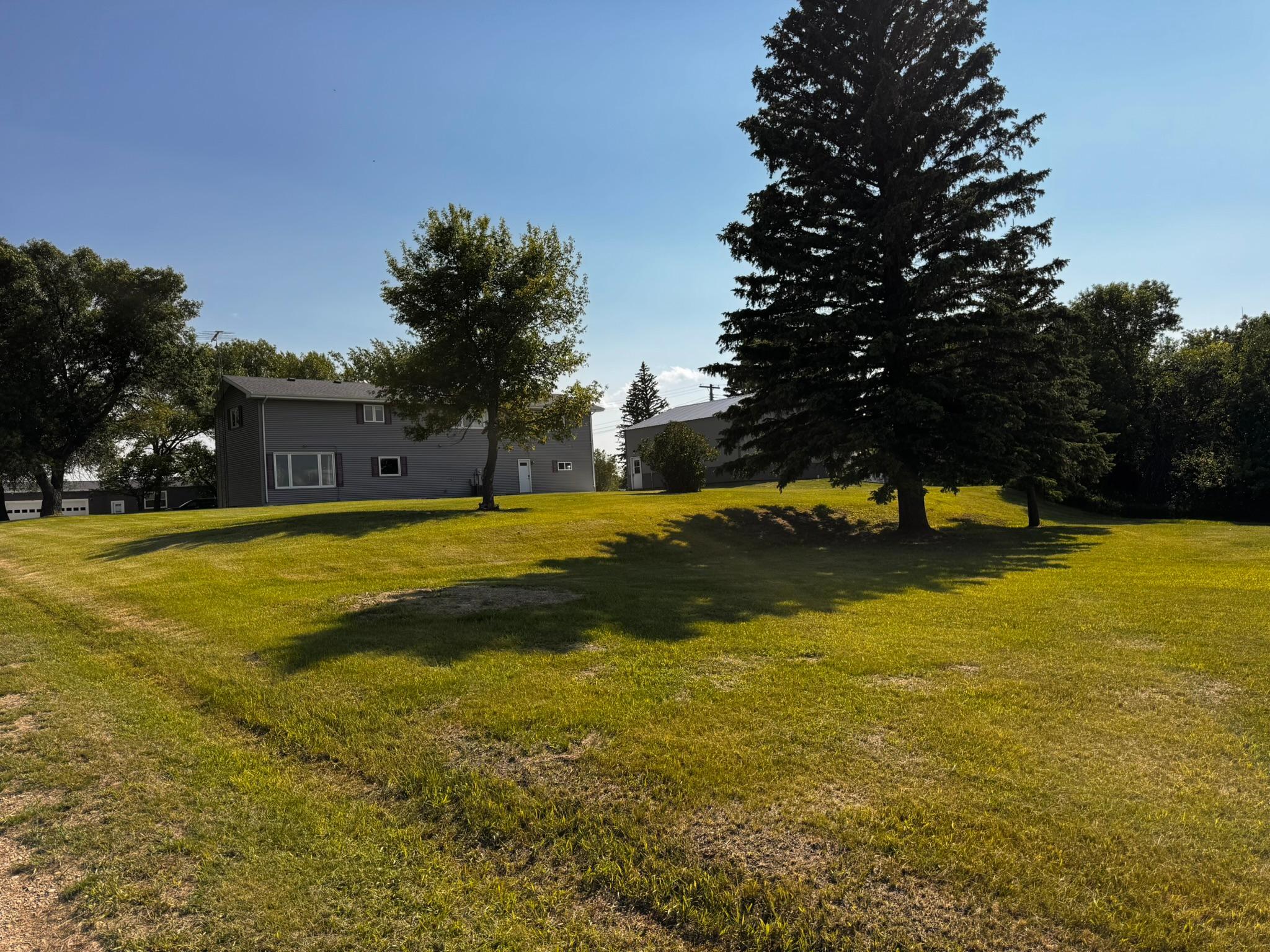 main property photo 37