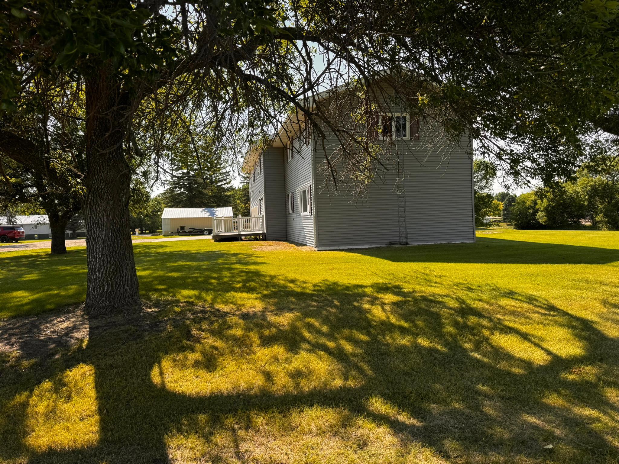 main property photo 39