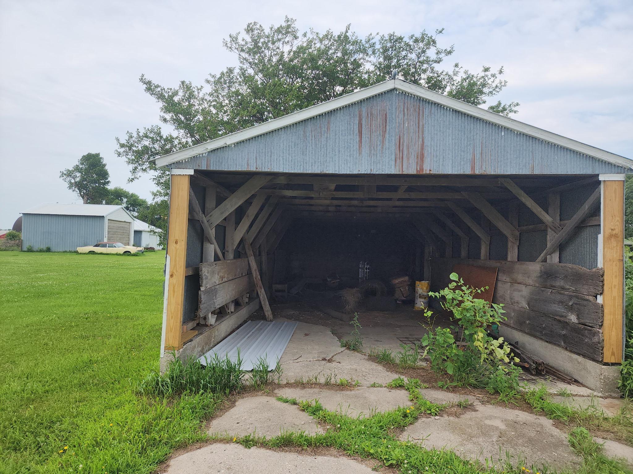 main property photo 16