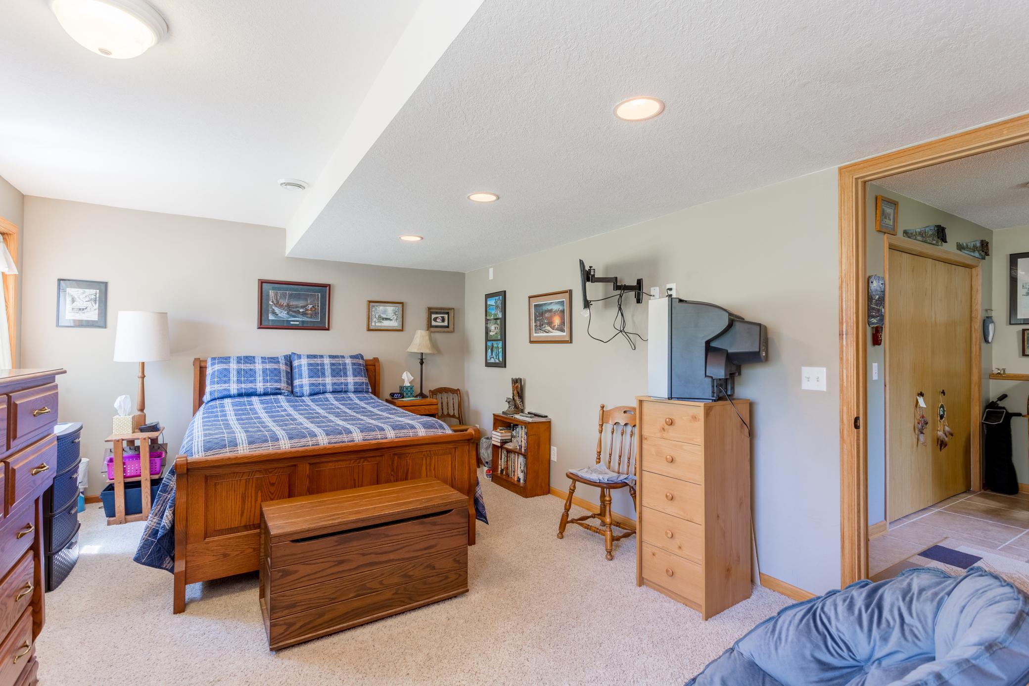 main property photo 50