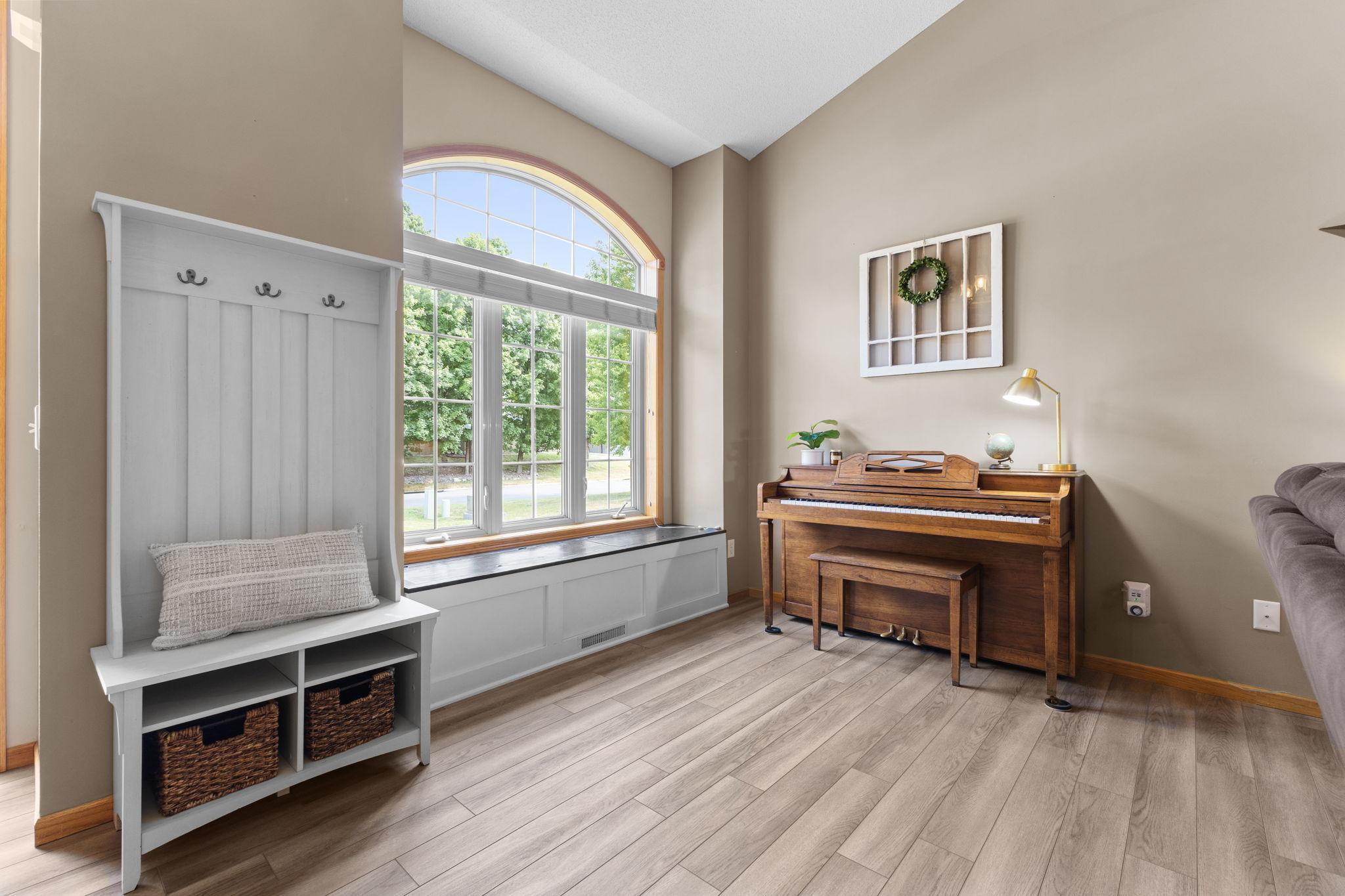main property photo 8