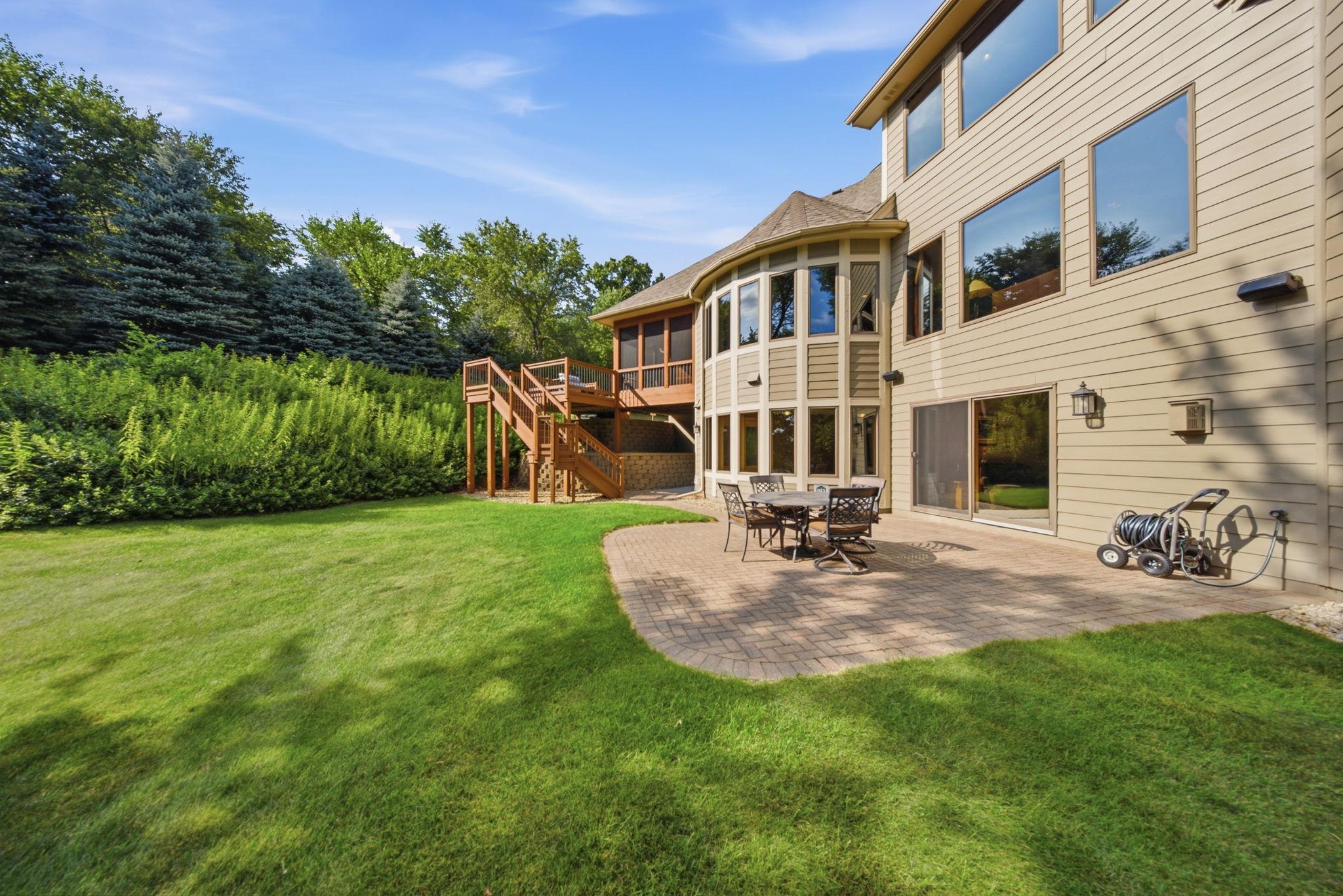 main property photo 28