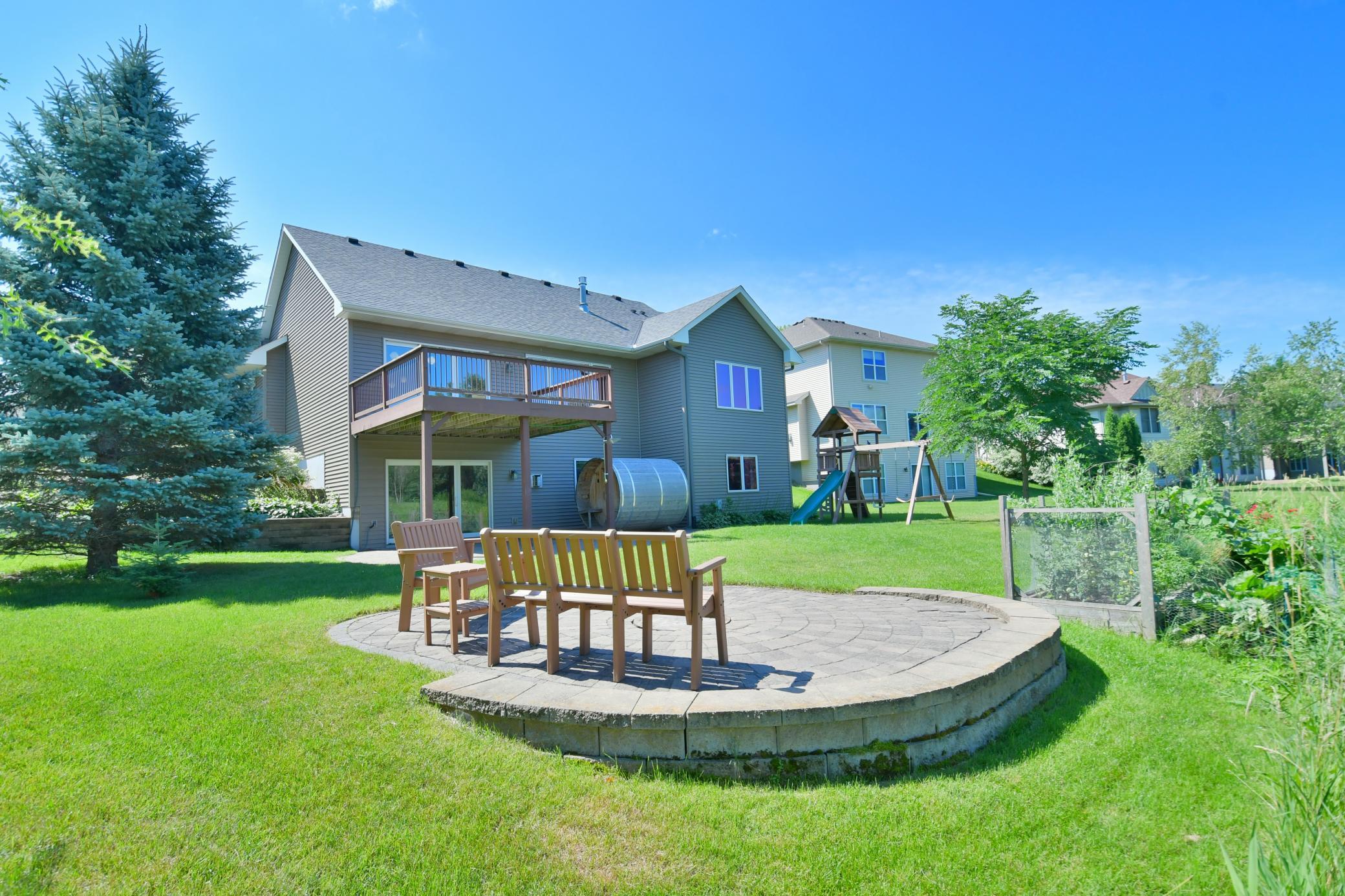 main property photo 23