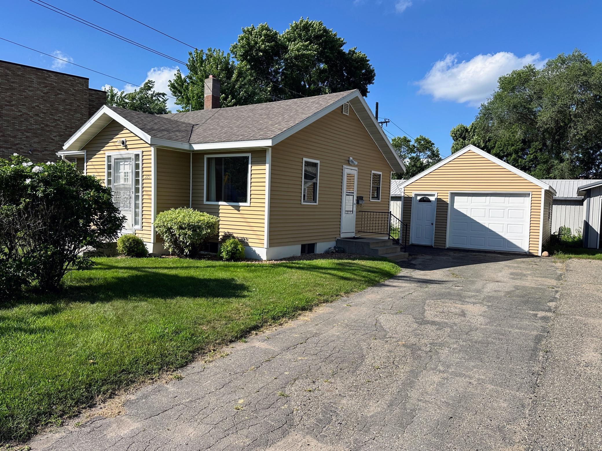 main property photo 1