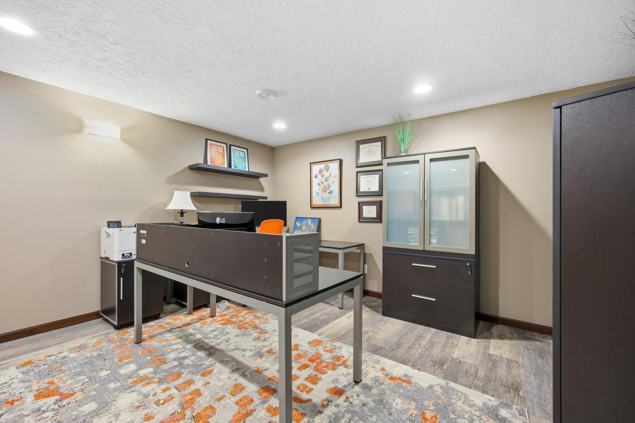 main property photo 50