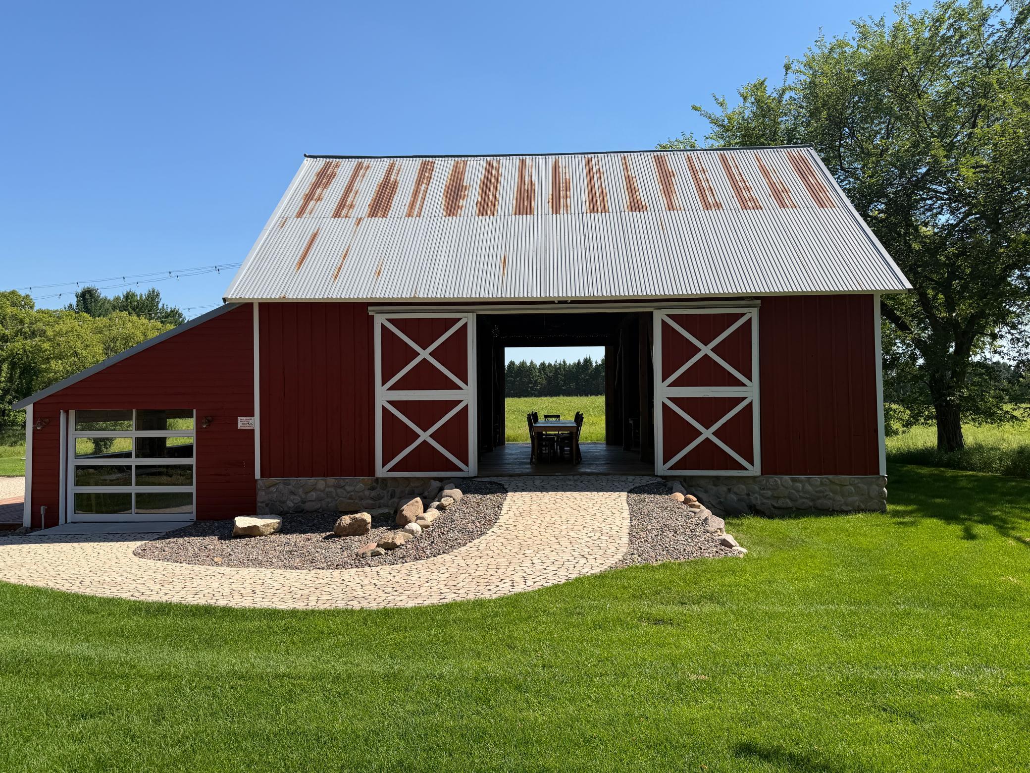 main property photo 25
