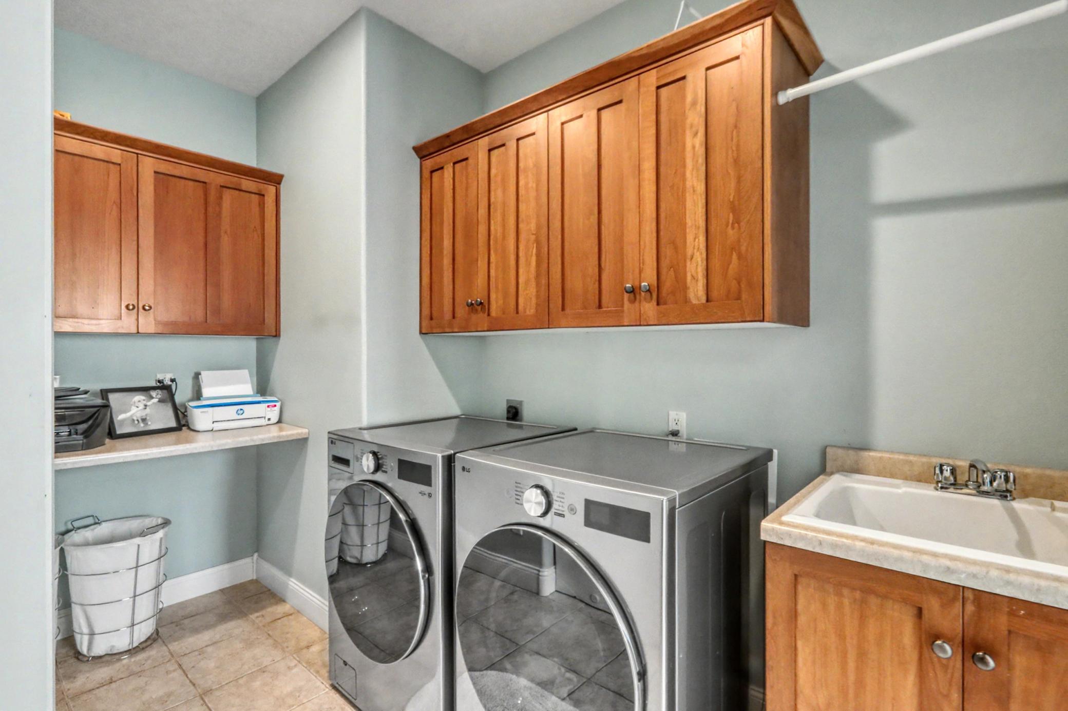 main property photo 59