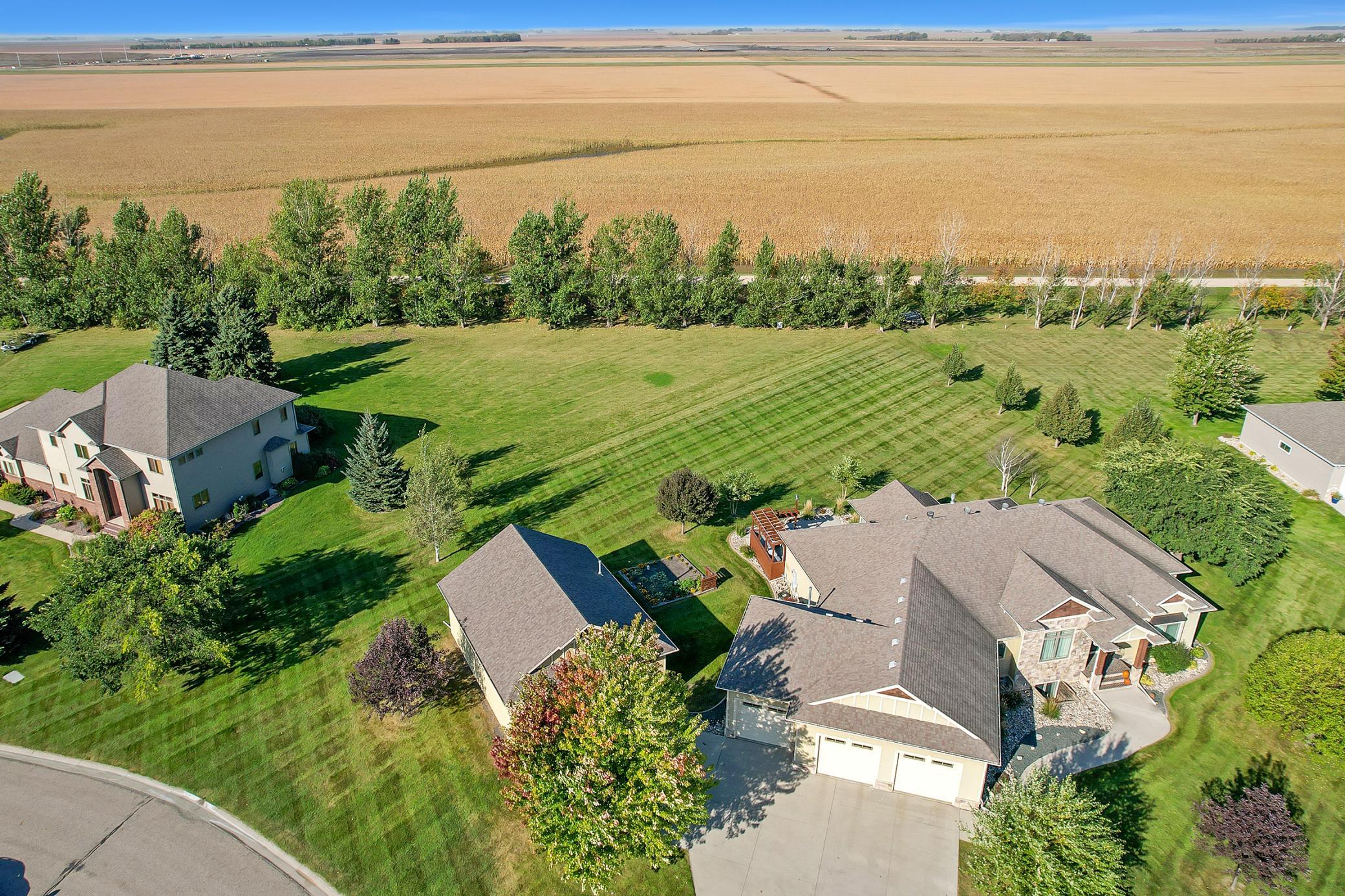main property photo 9