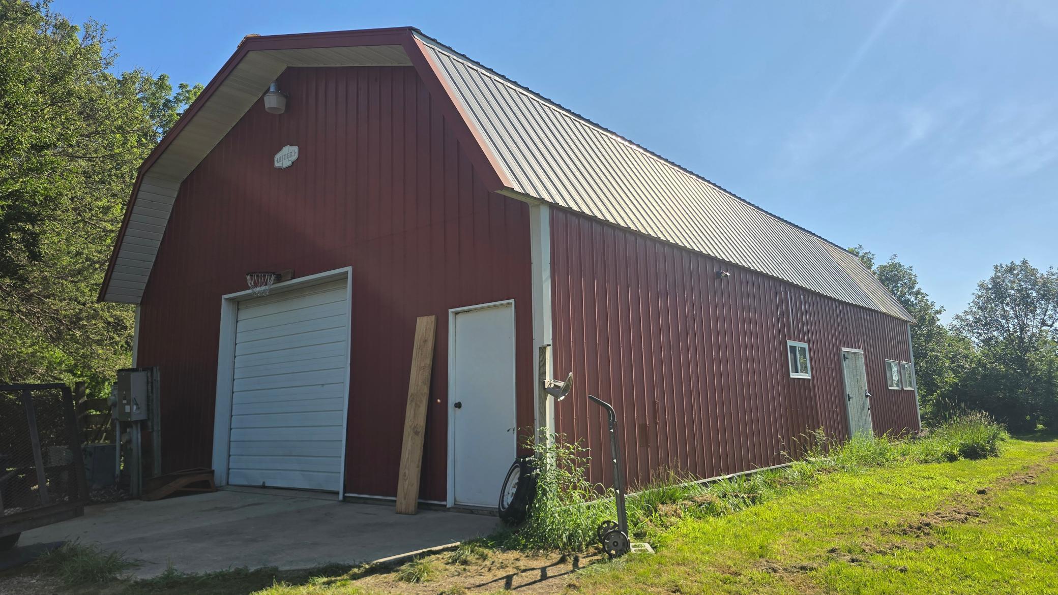 main property photo 11