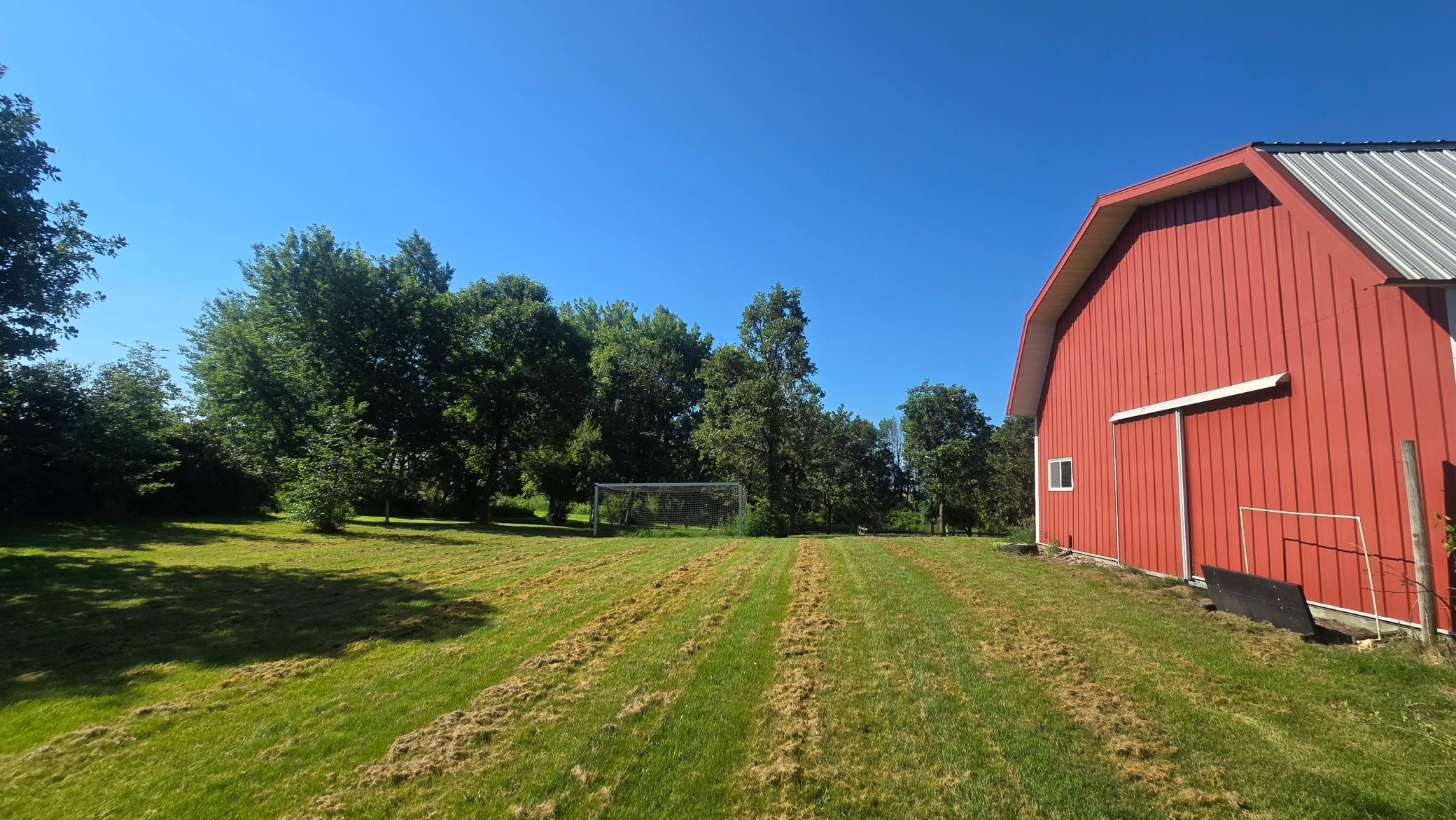 main property photo 19