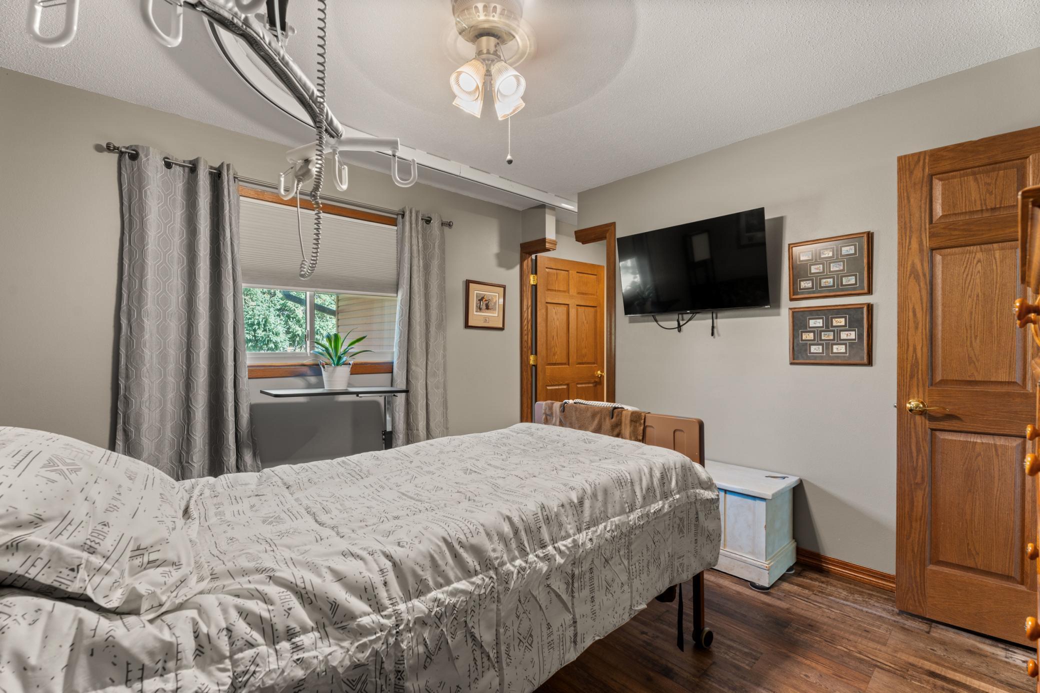 main property photo 20