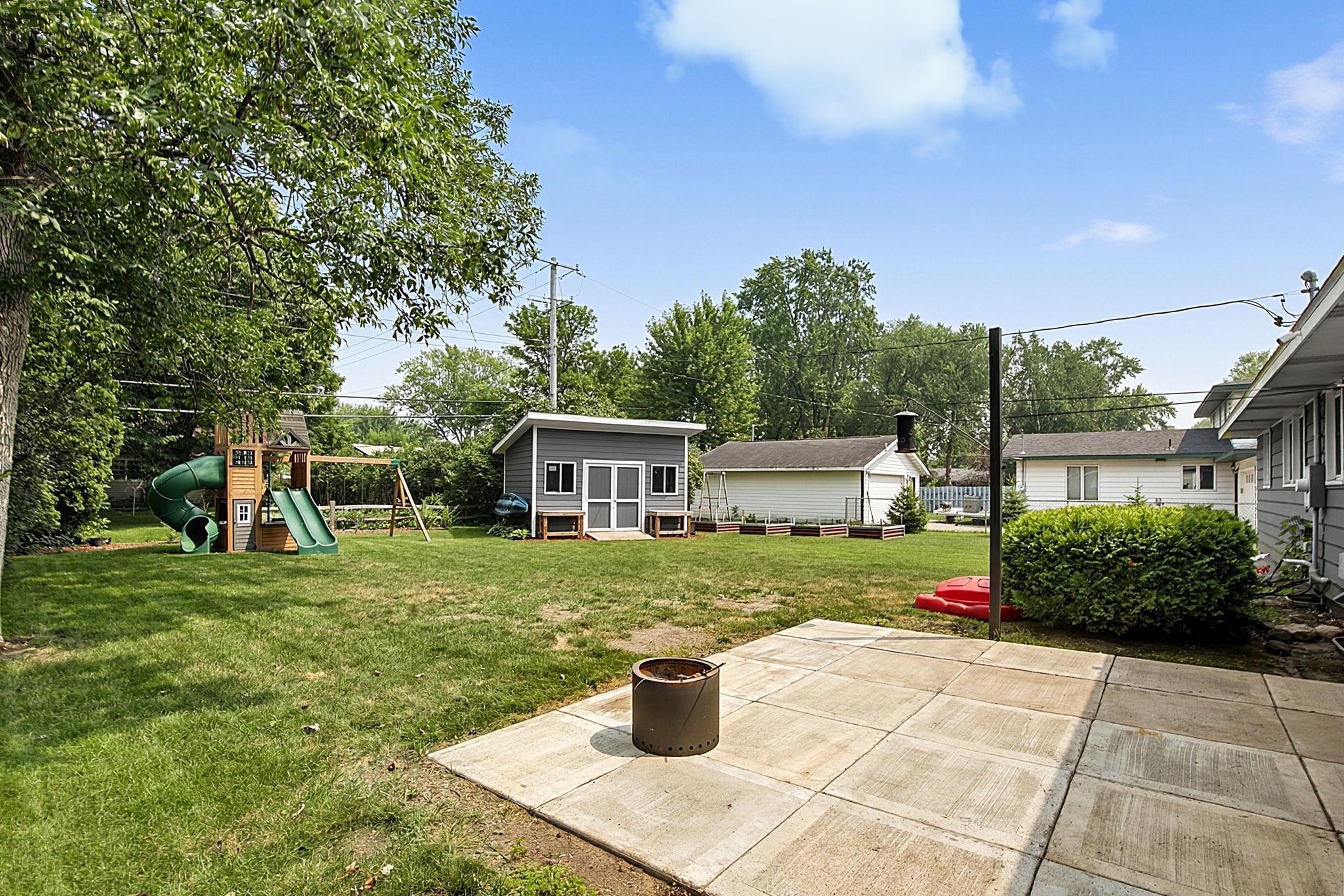 main property photo 14