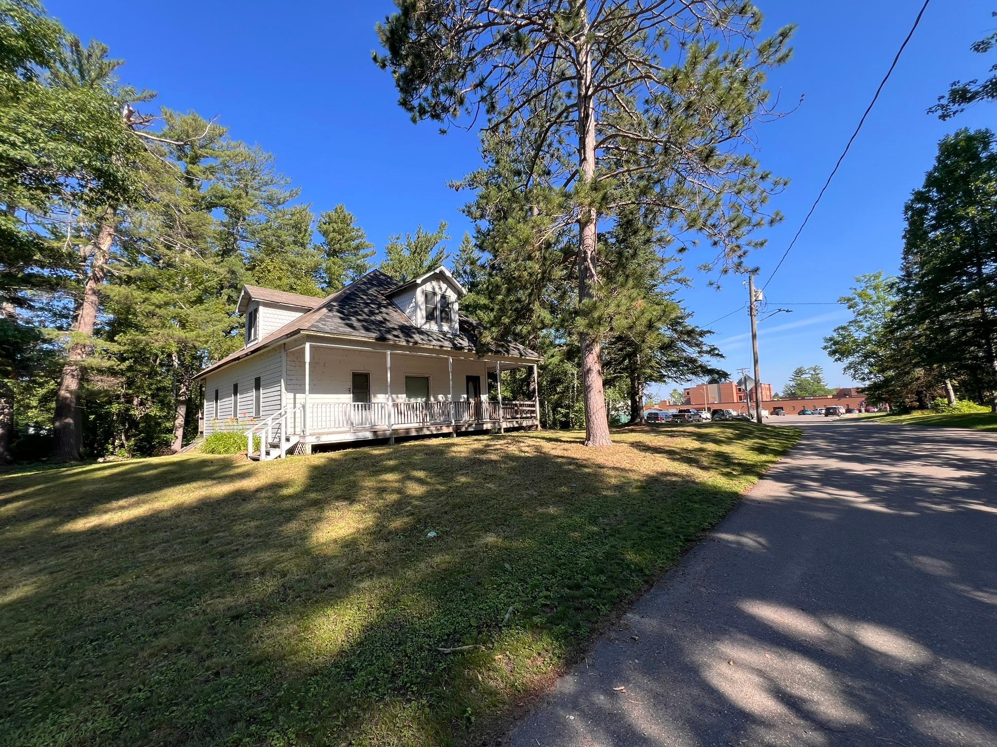 main property photo 12