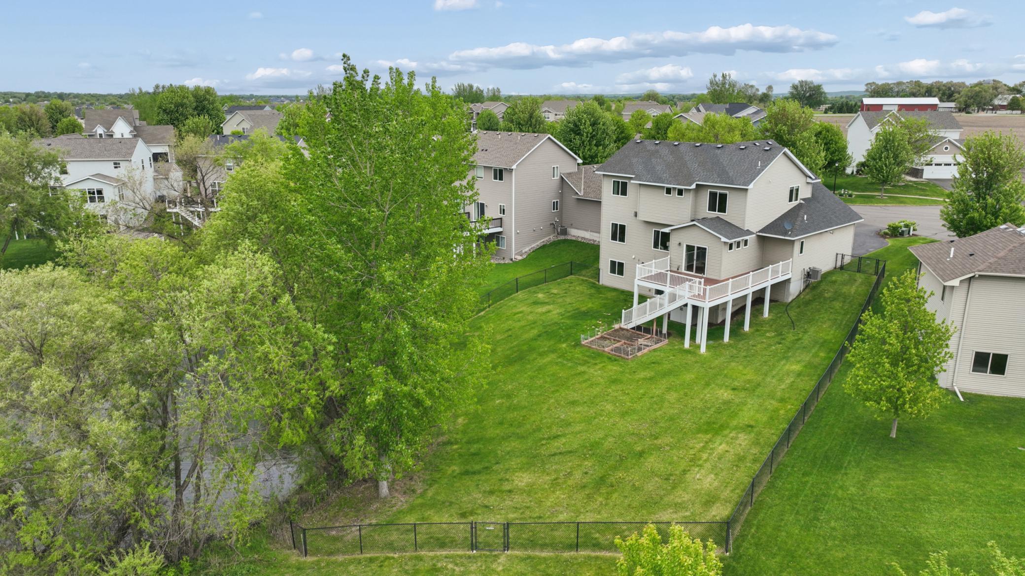 main property photo 37