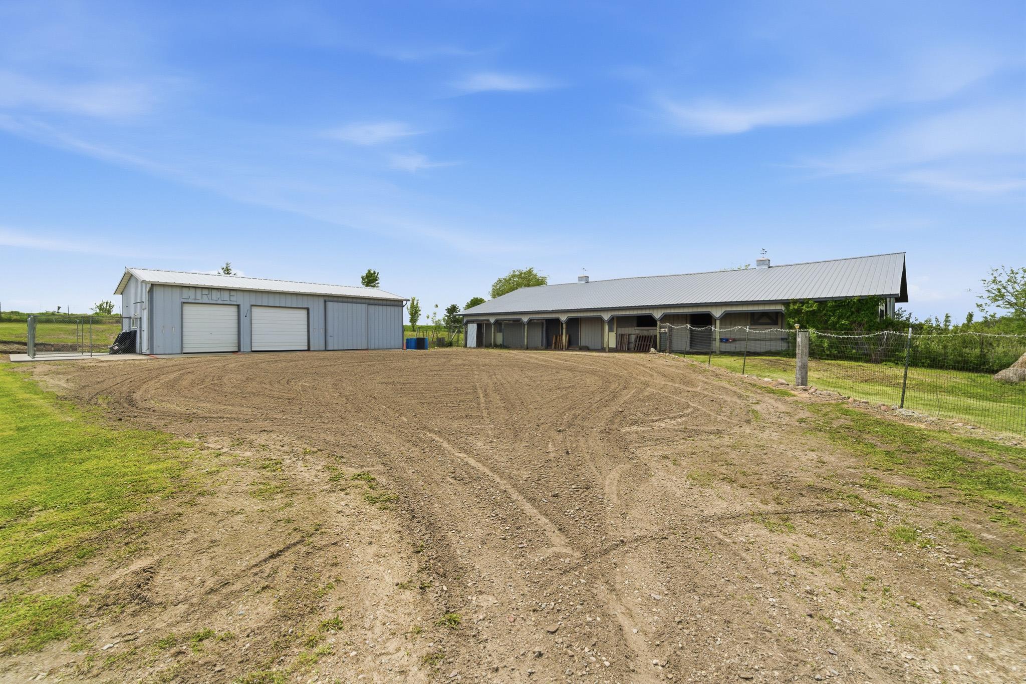 main property photo 23