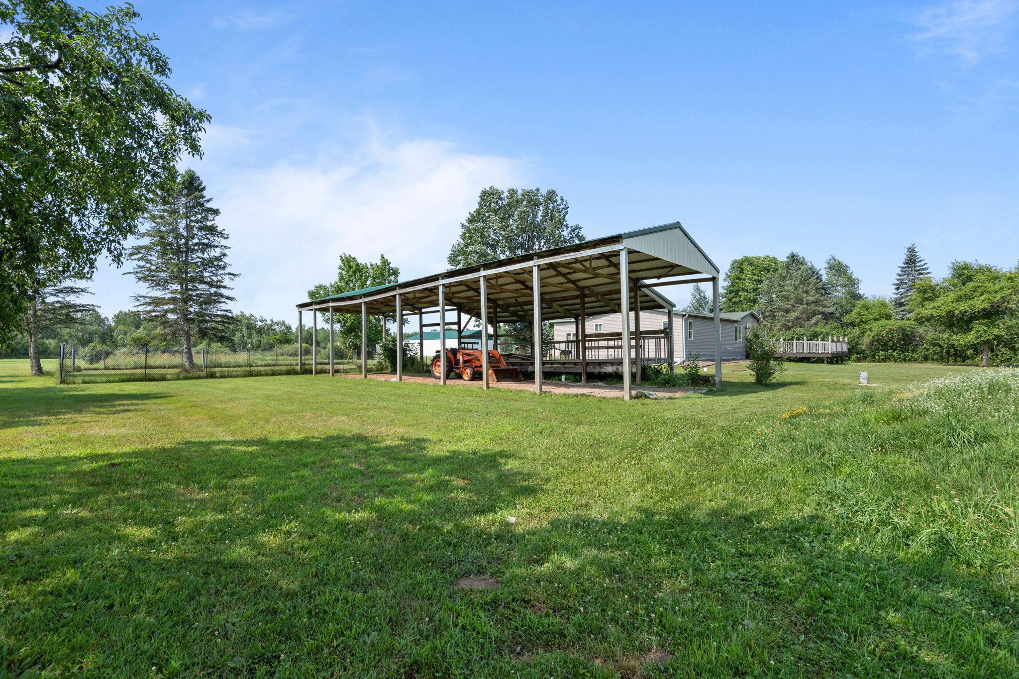 main property photo 23