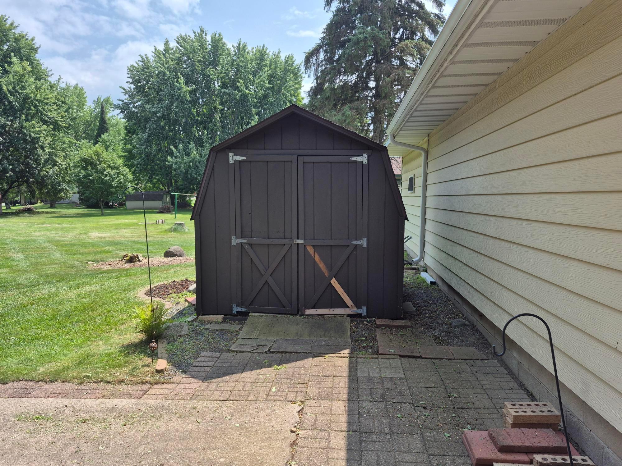main property photo 20