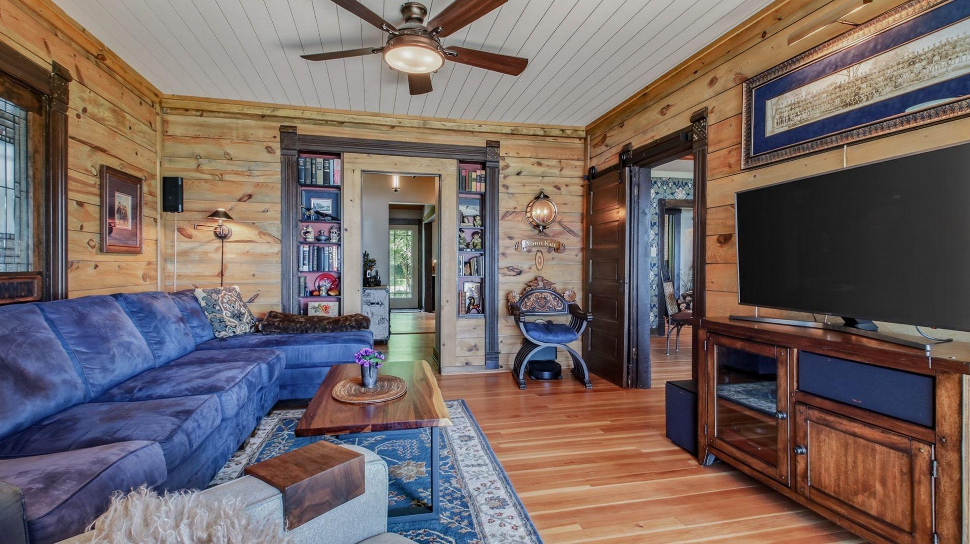 main property photo 17