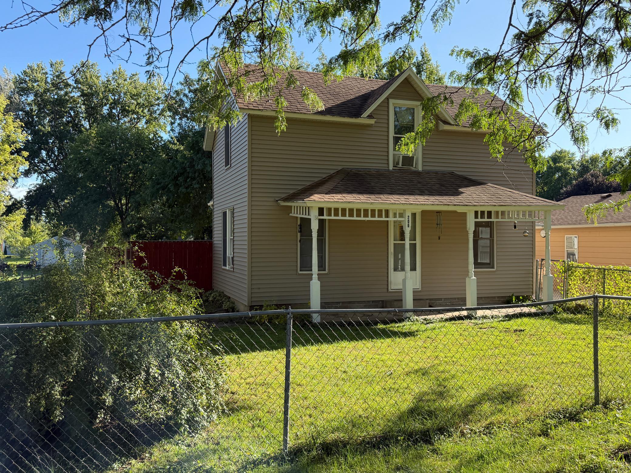 main property photo 39