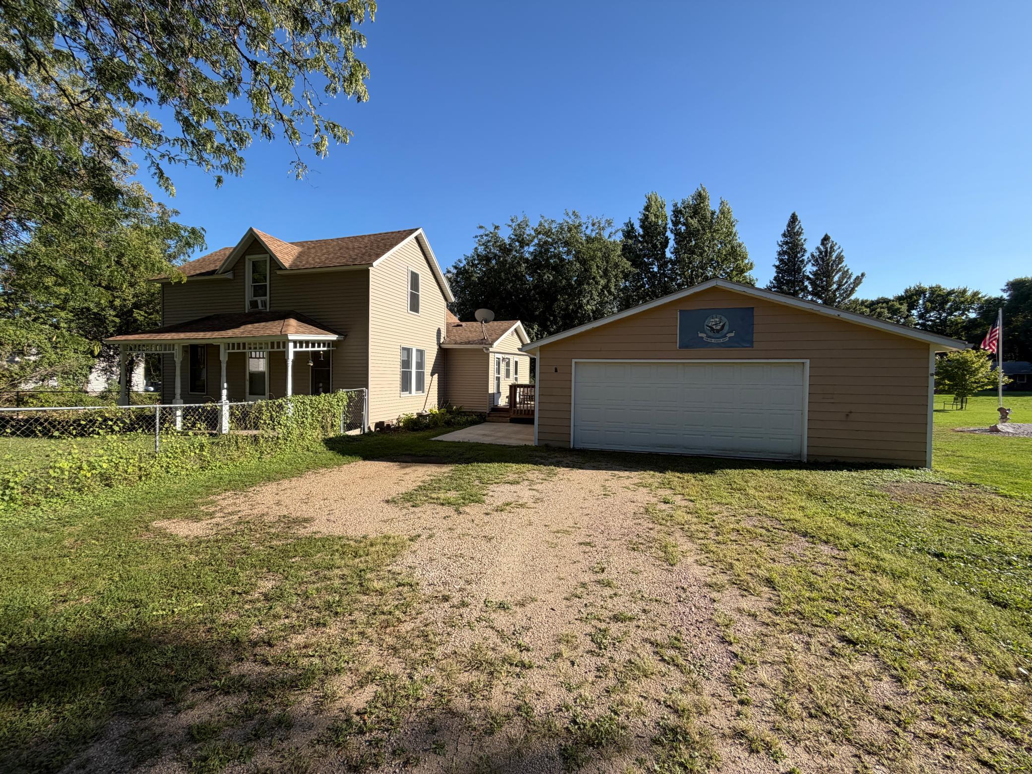 main property photo 41