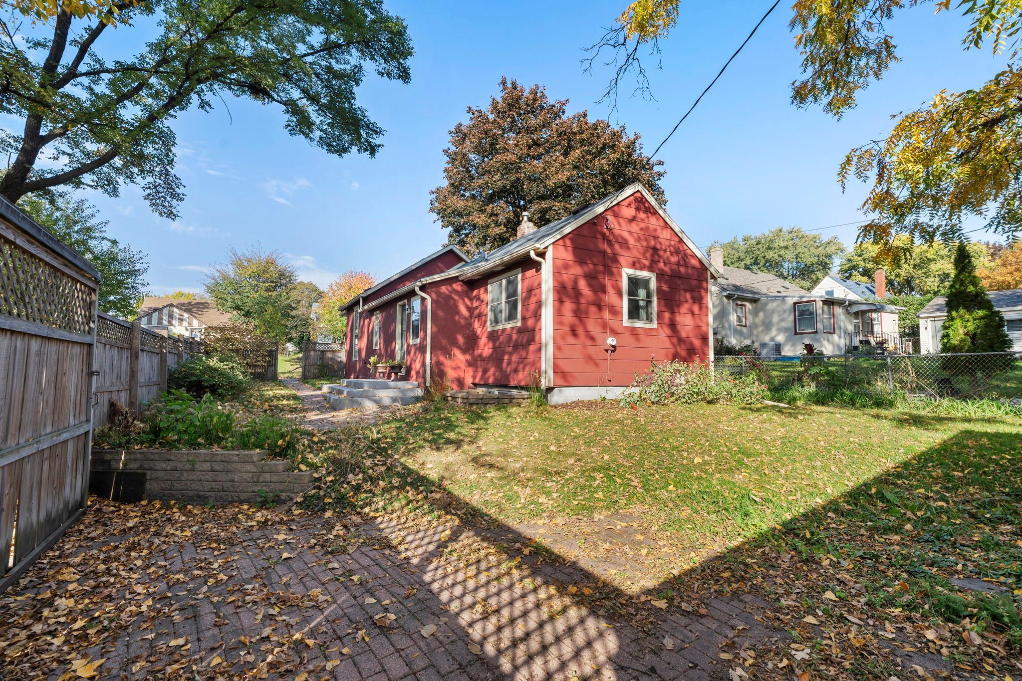 main property photo 34