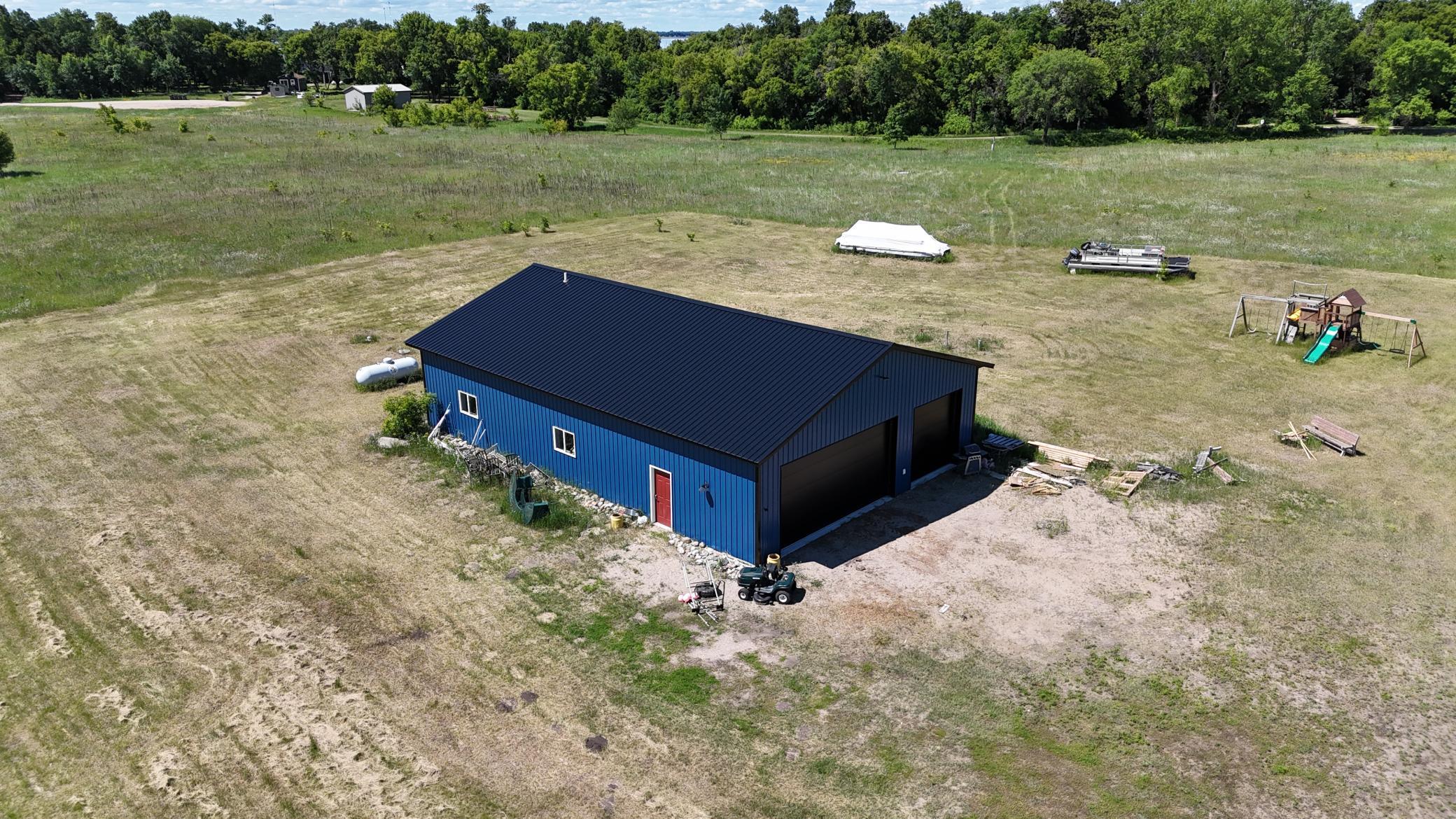 main property photo 25