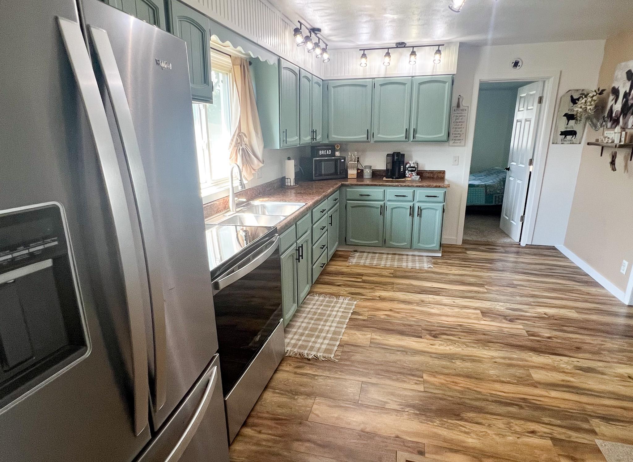 main property photo 8