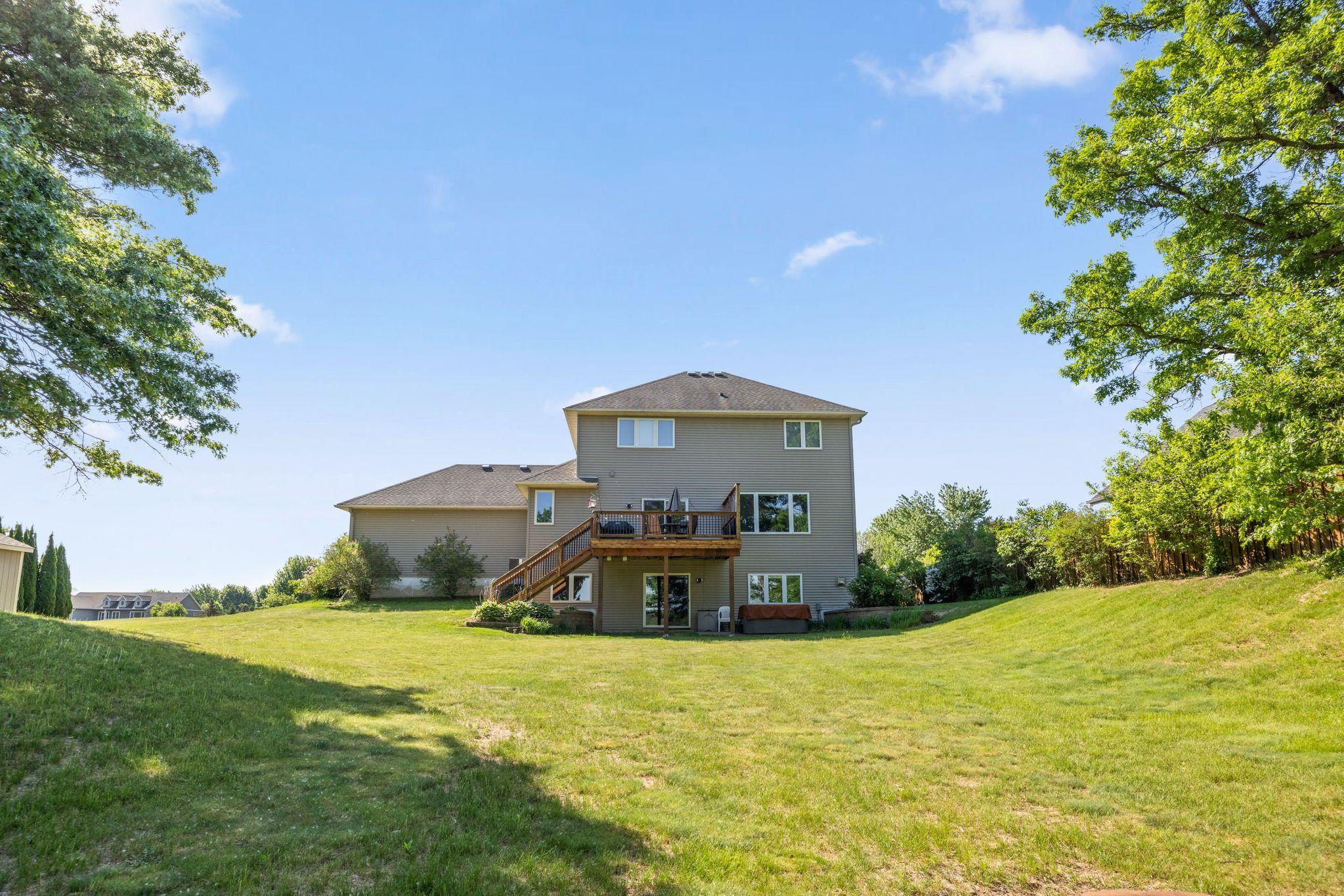 main property photo 14