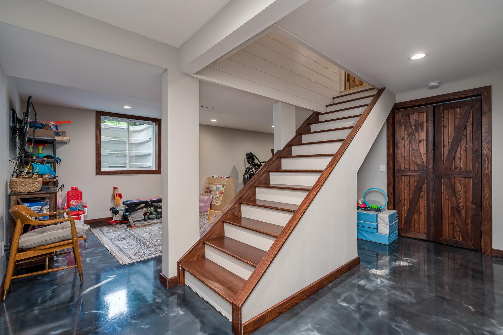main property photo 76