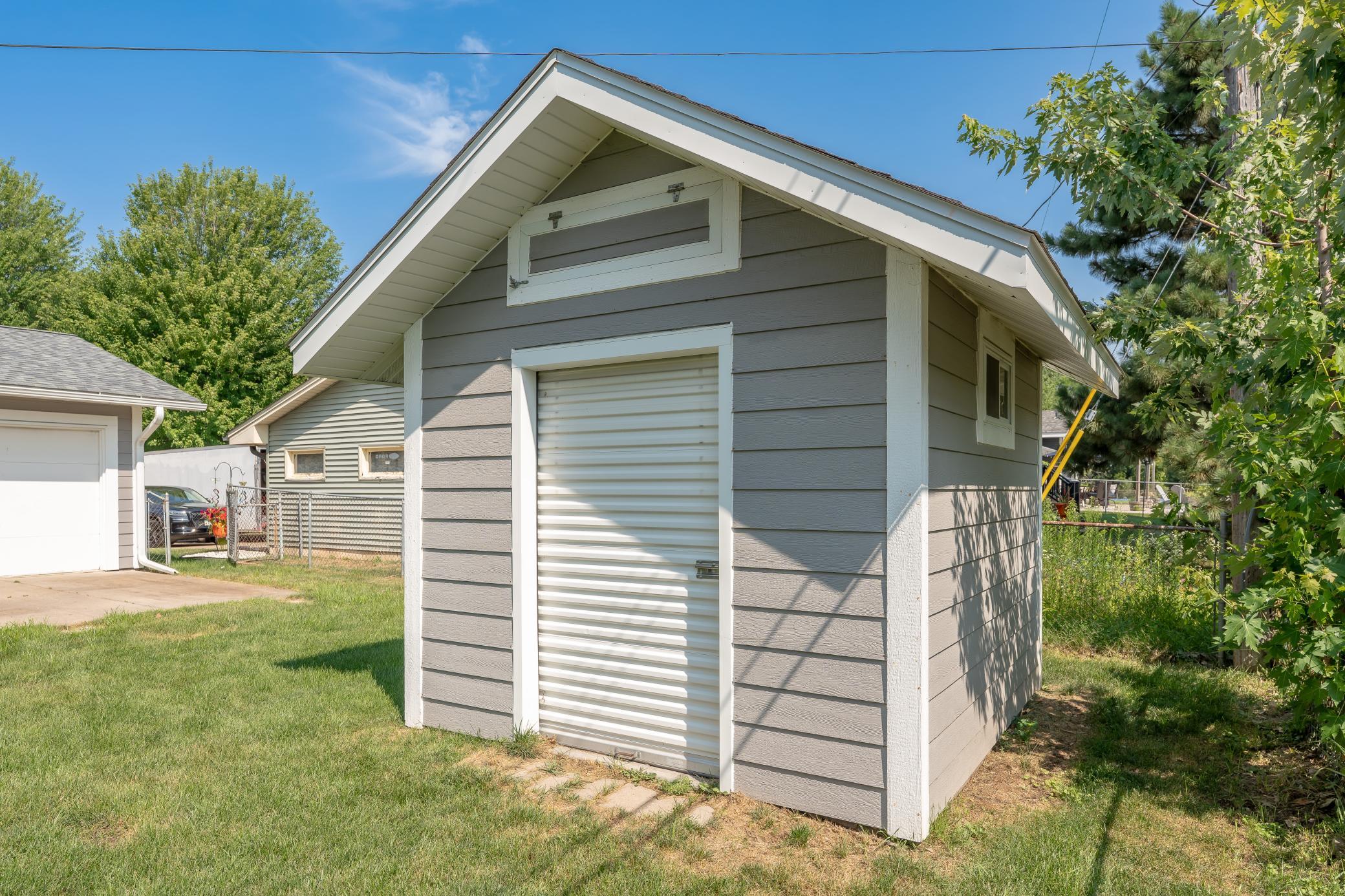 main property photo 23