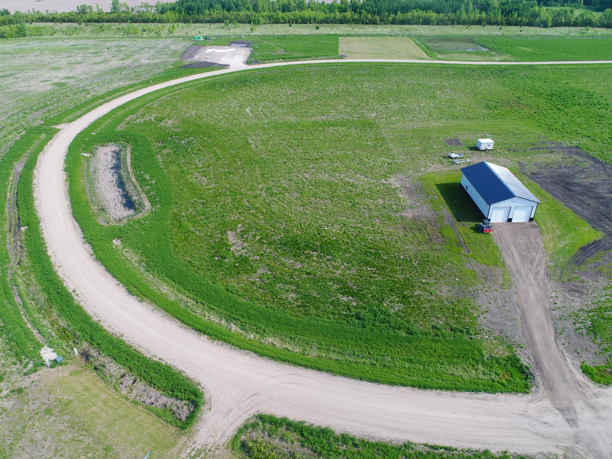 main property photo 4