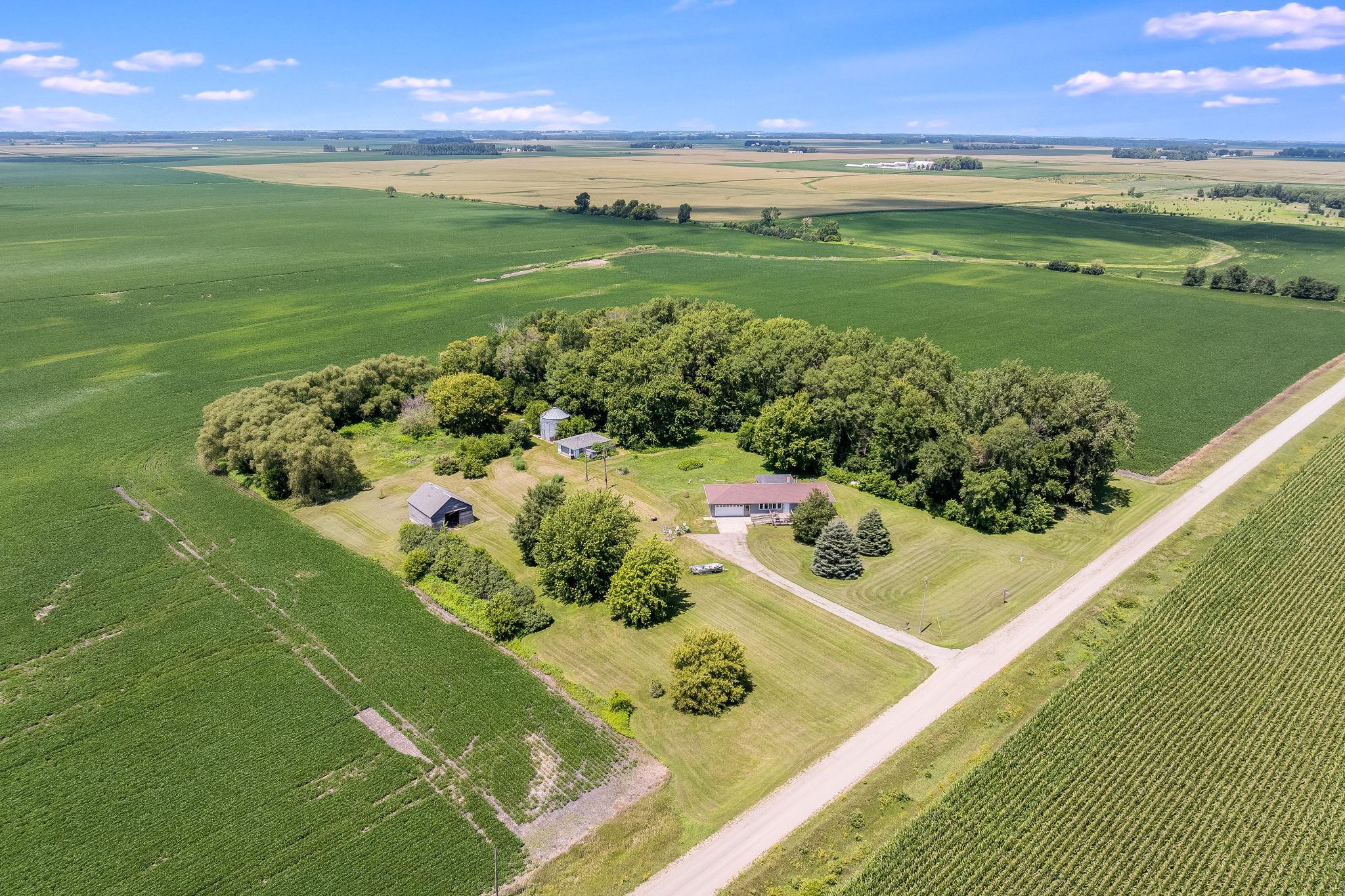 main property photo 29