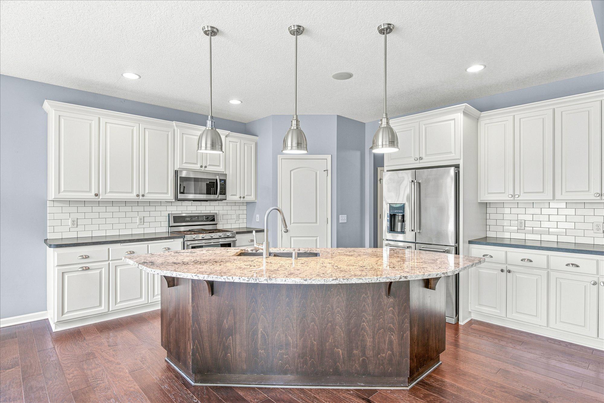 main property photo 5