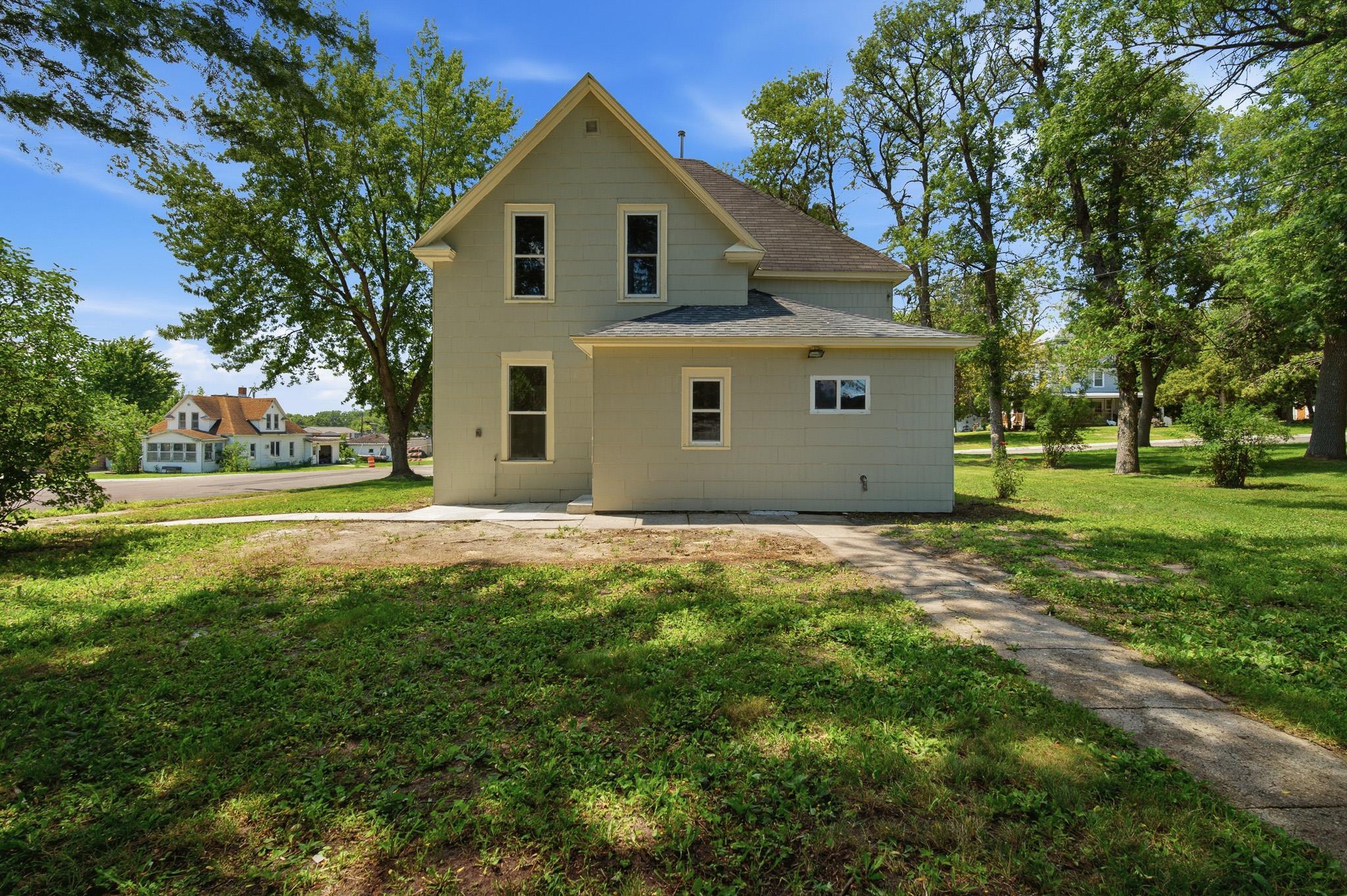 main property photo 27