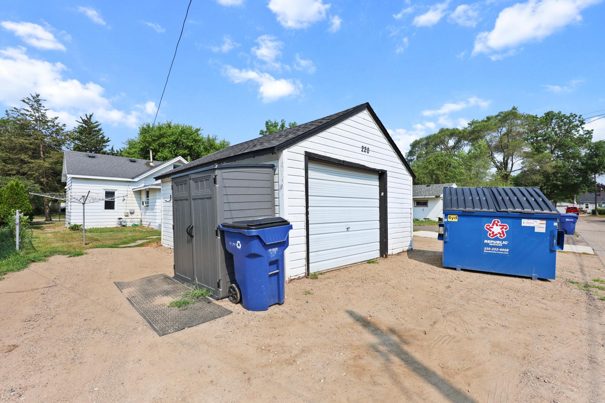 main property photo 23