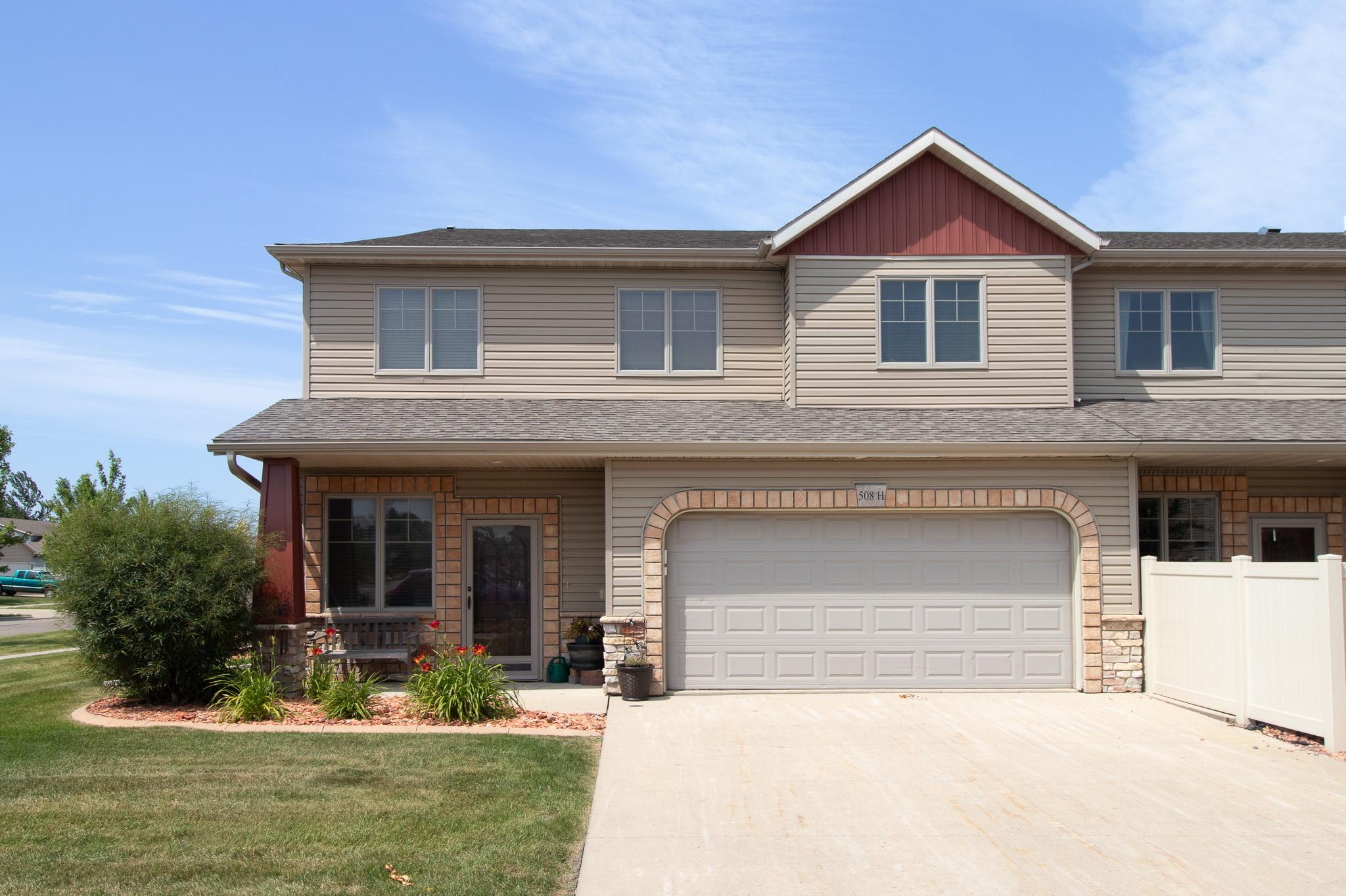 main property photo 0