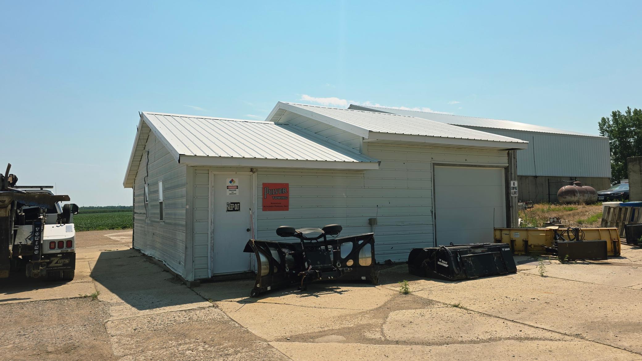main property photo 4