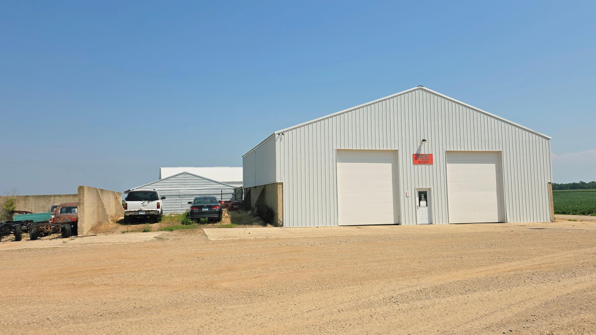main property photo 6